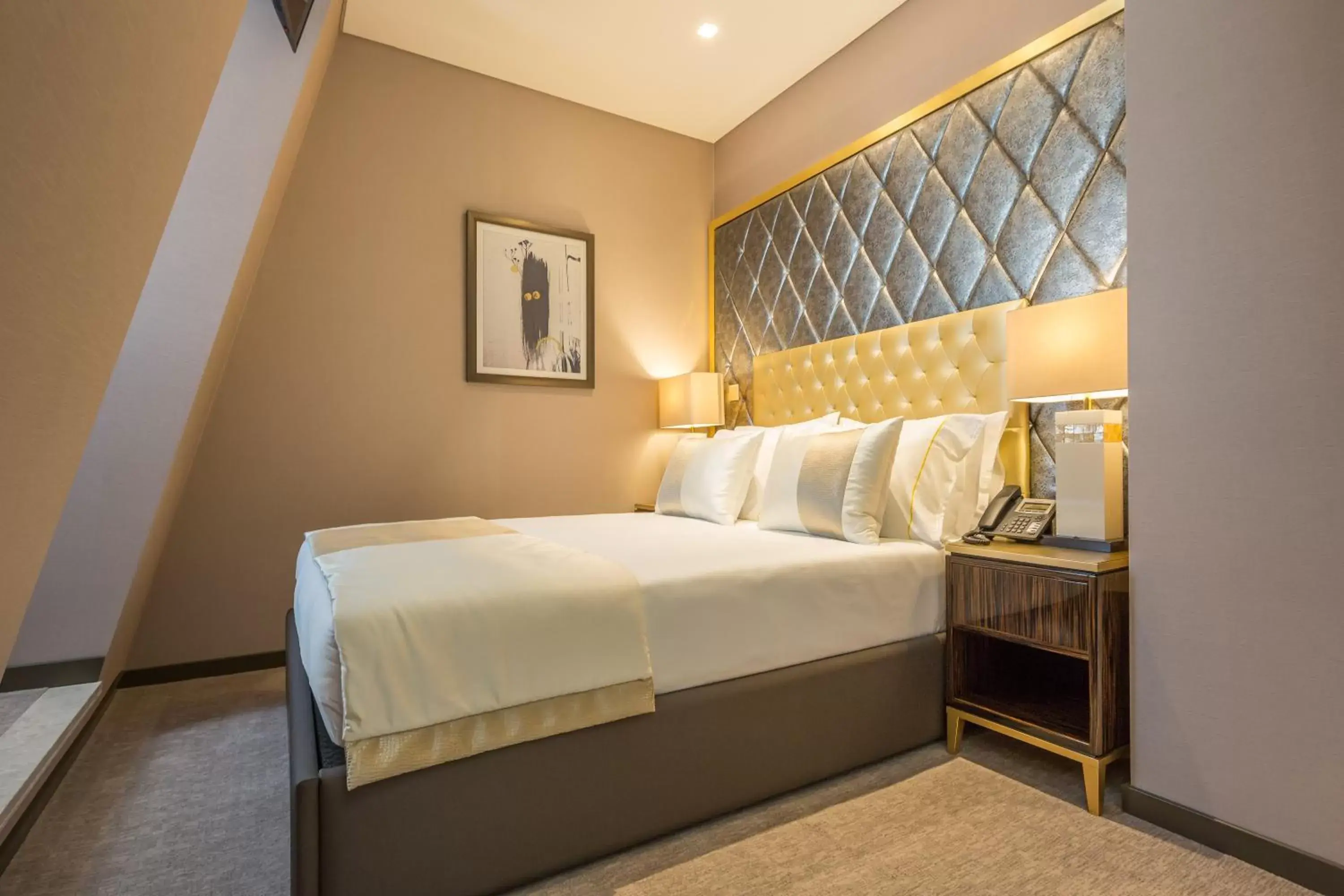 Bedroom, Bed in Hotel MeraPrime Gold Lisboa