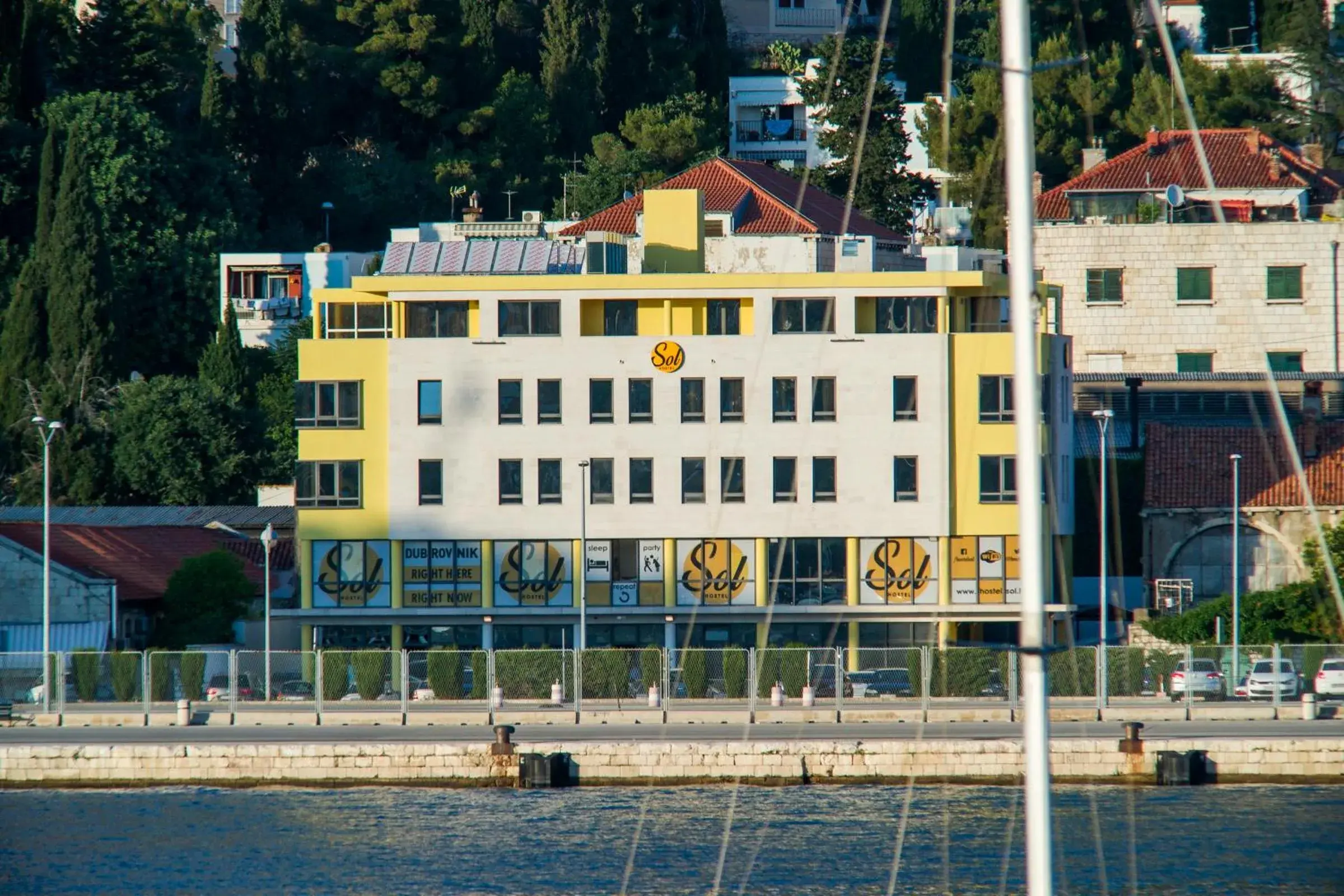 Property building in Hostel Sol Property building in Hostel Sol