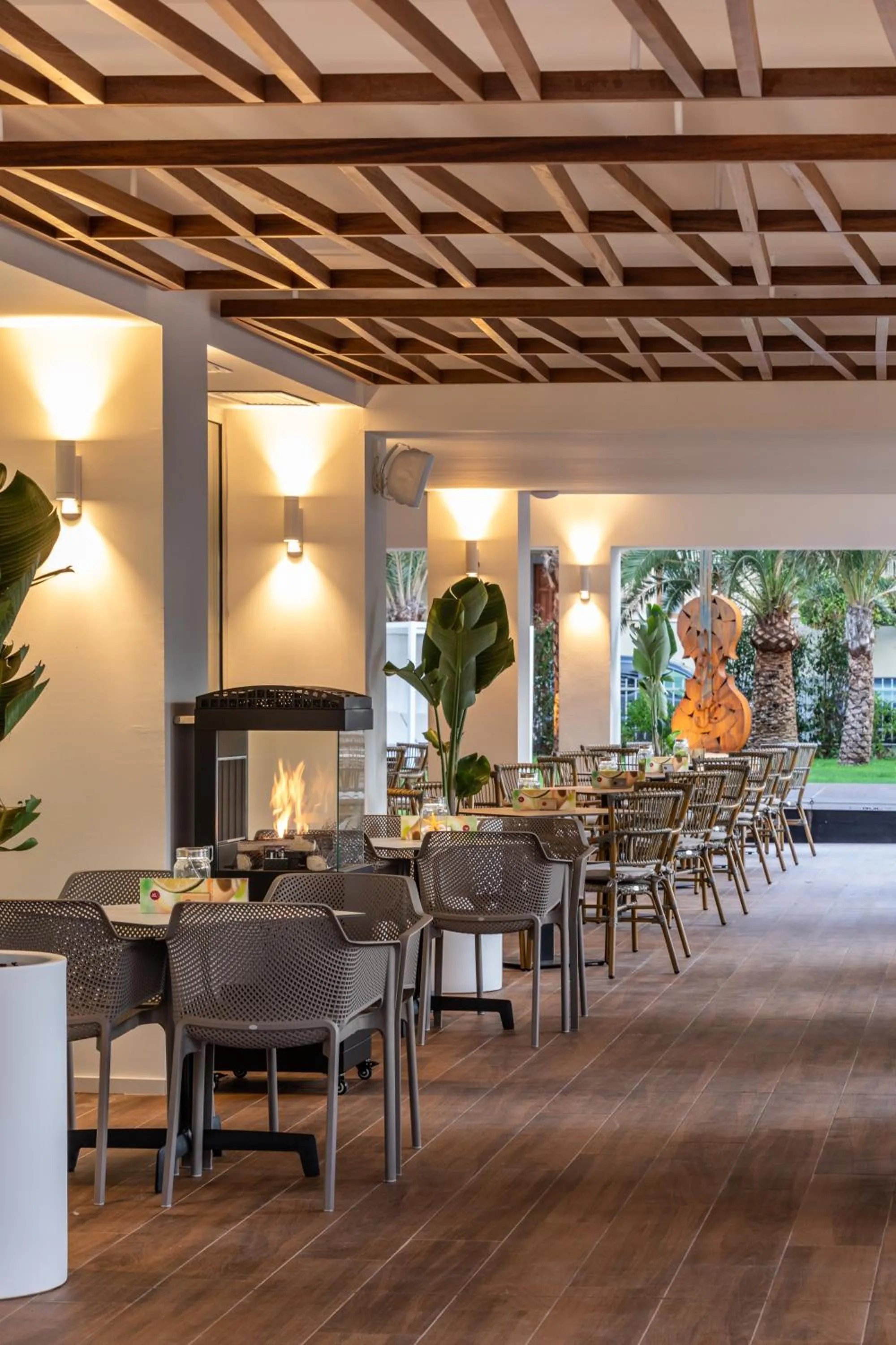 Restaurant/places to eat in JS Yate