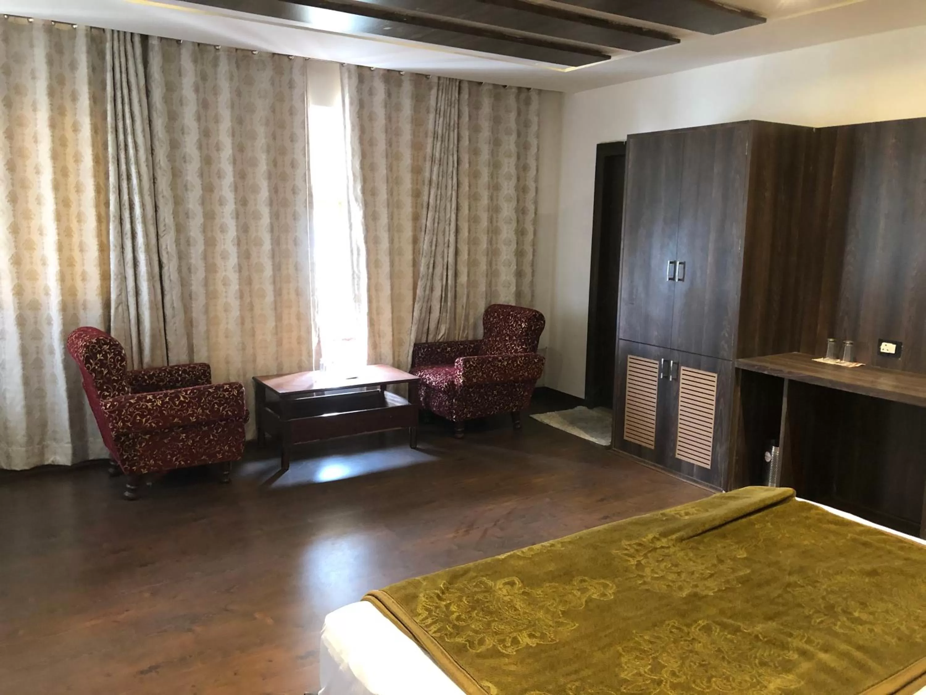 Photo of the whole room in Hotel Rani Palace at Lake Fatehsagar