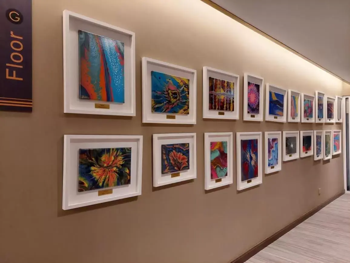 CHRISTEE SUITES HOTEL CHRISTEE SUITES HOTEL