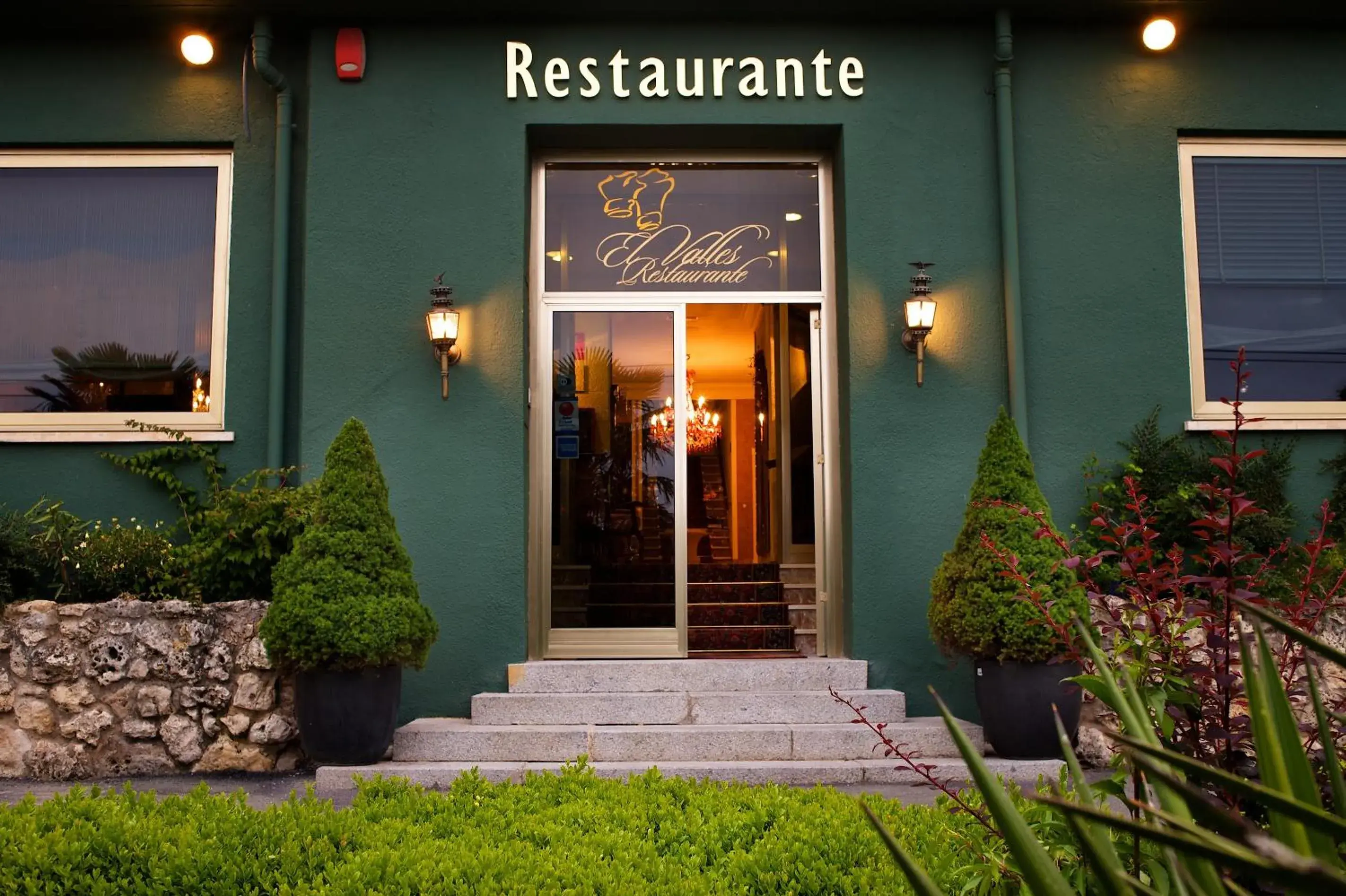 Restaurant/places to eat in Hotel Restaurante El Vall
