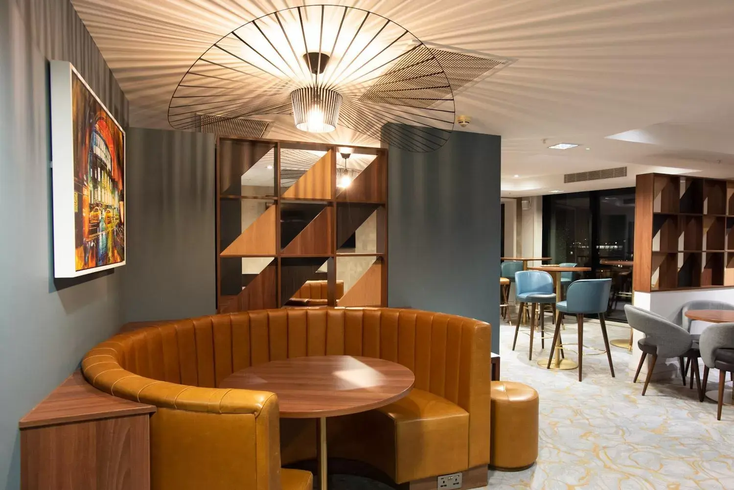 Coffee/tea facilities, Lounge/Bar in Crowne Plaza Manchester City Centre, an IHG Hotel