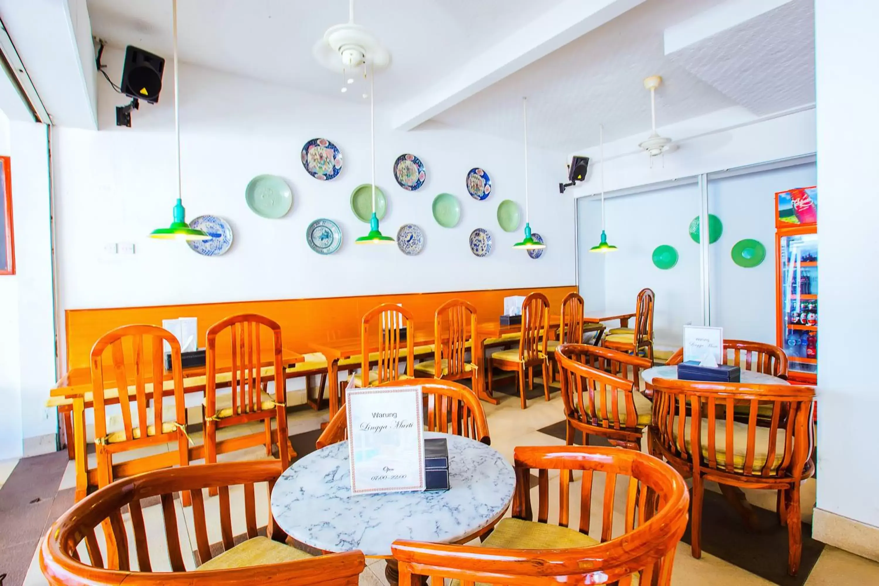 Restaurant/Places to Eat in Samsara Inn