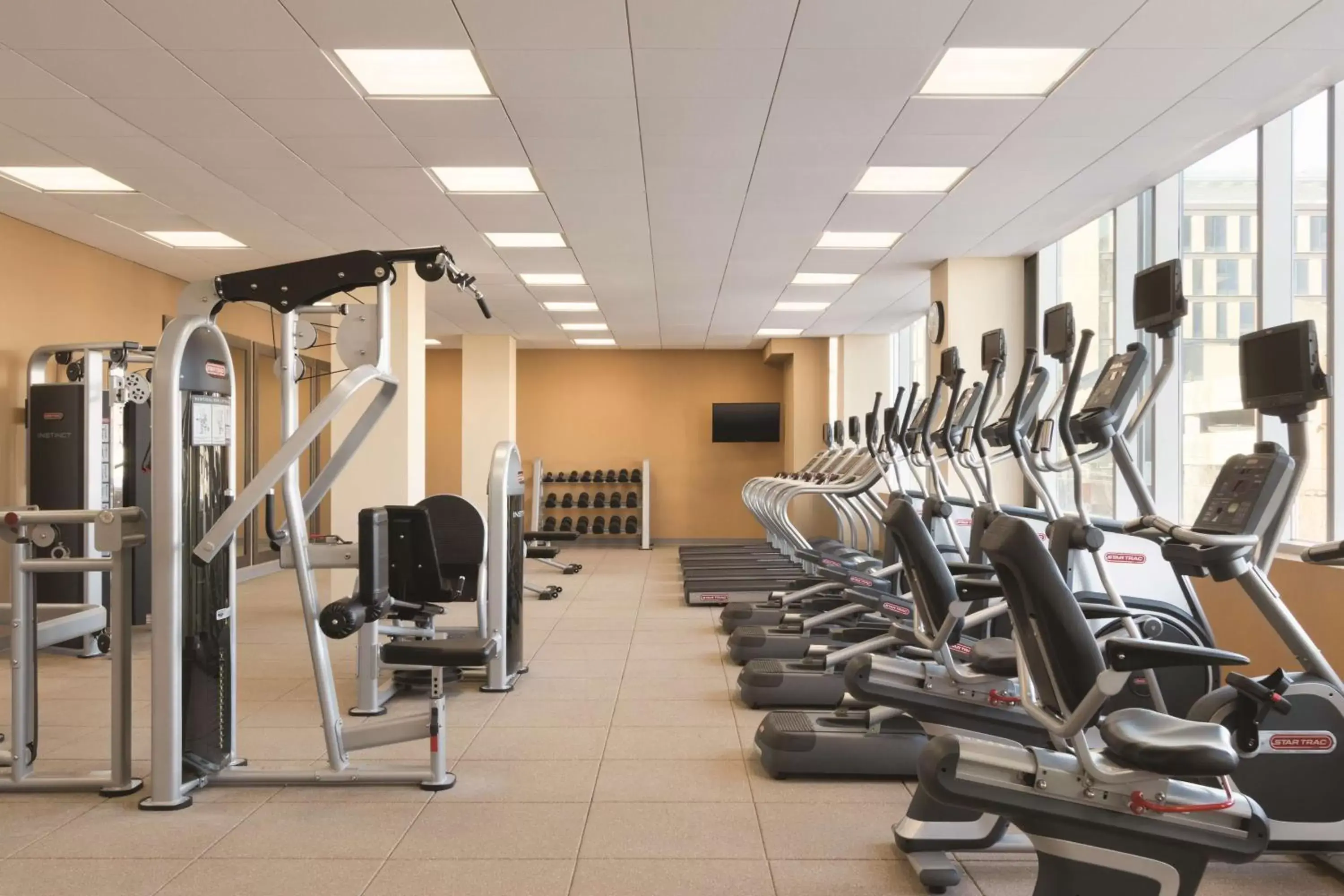 Fitness centre/facilities, Fitness Center/Facilities in Homewood Suites by Hilton Calgary Downtown