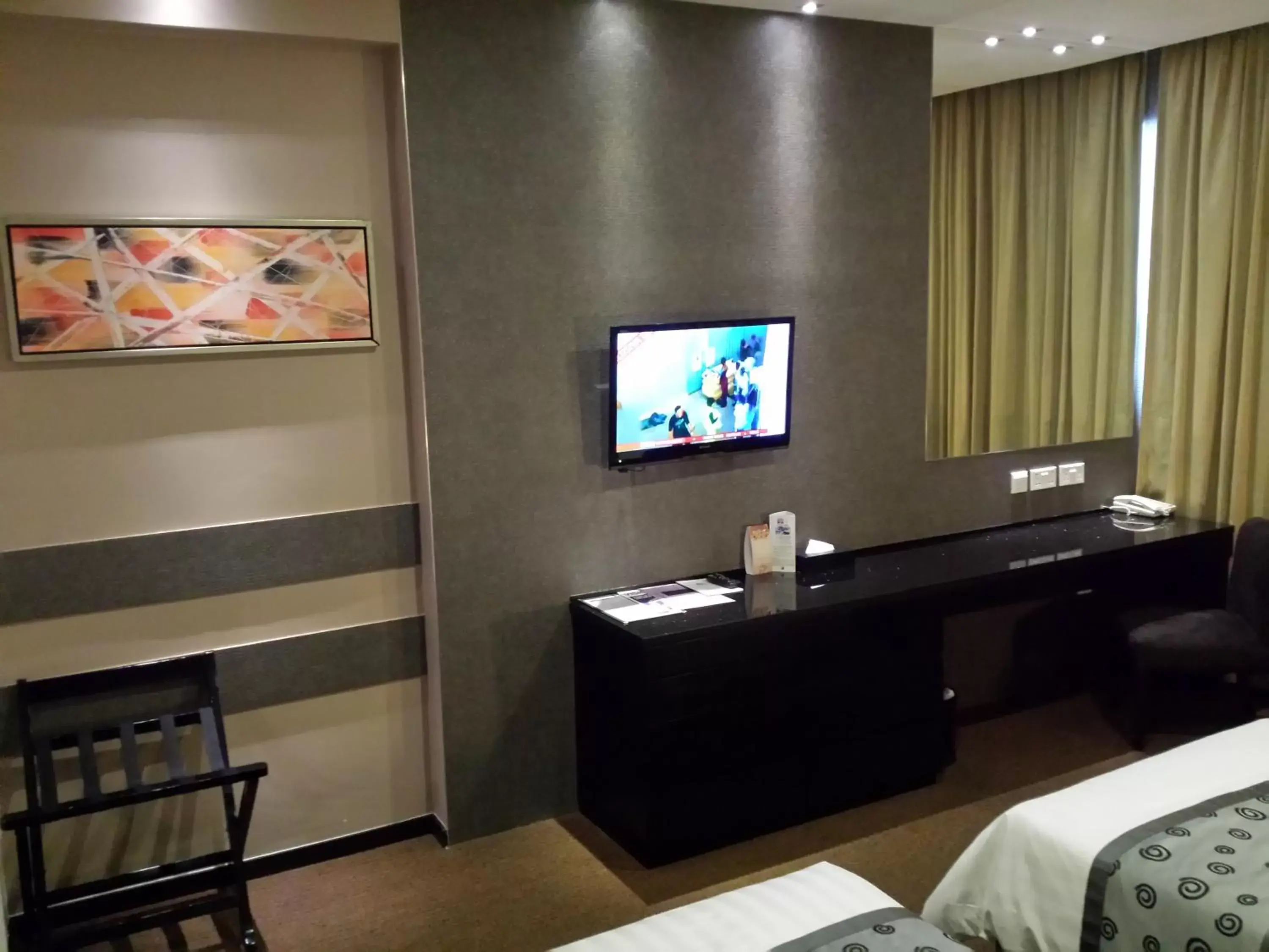 Photo of the whole room, TV/Entertainment Center in Hotel Royal