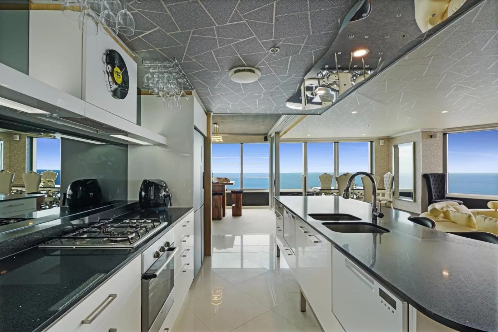 kitchen in Q1 Resort & Spa - Official