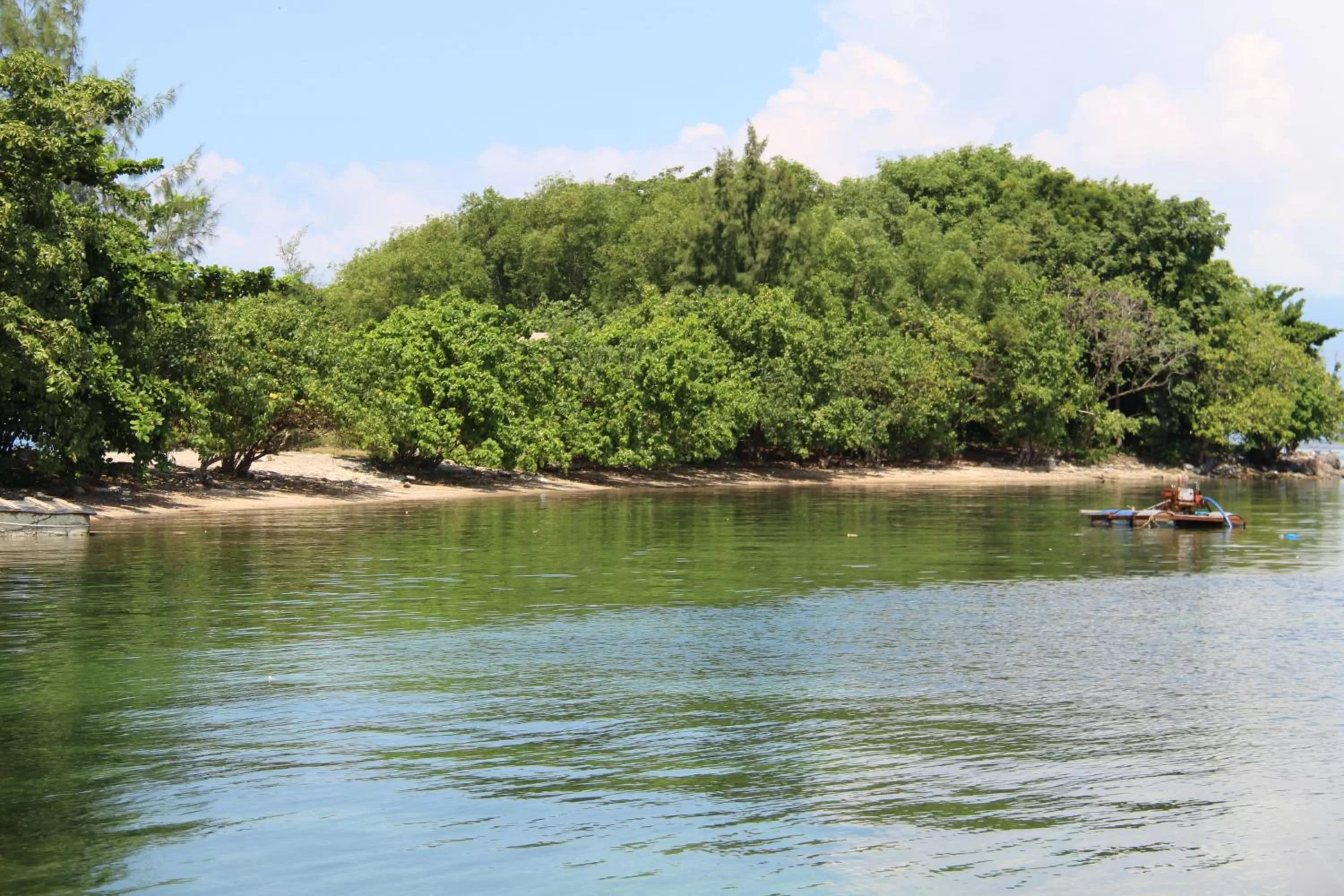 Area and facilities in River Hotel