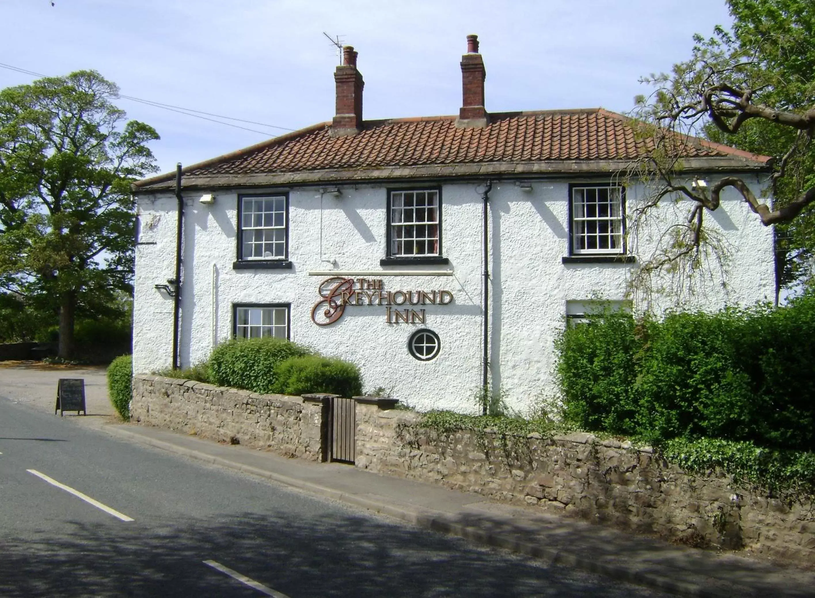 Facade/entrance, Property Building in The Greyhound Inn