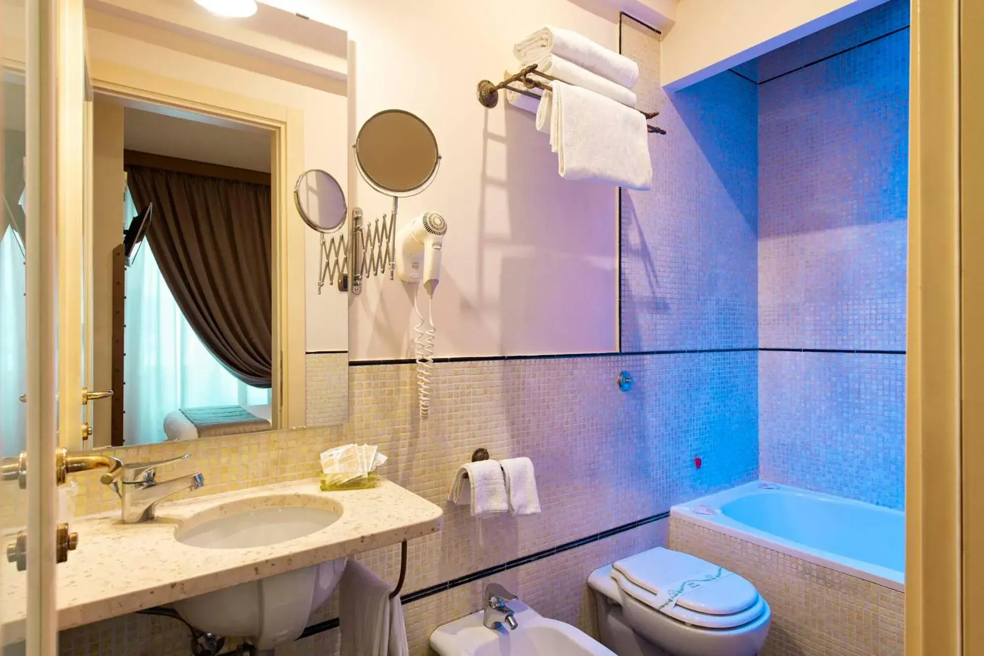 Toilet, Bathroom in Grand Hotel Europa & Restaurant