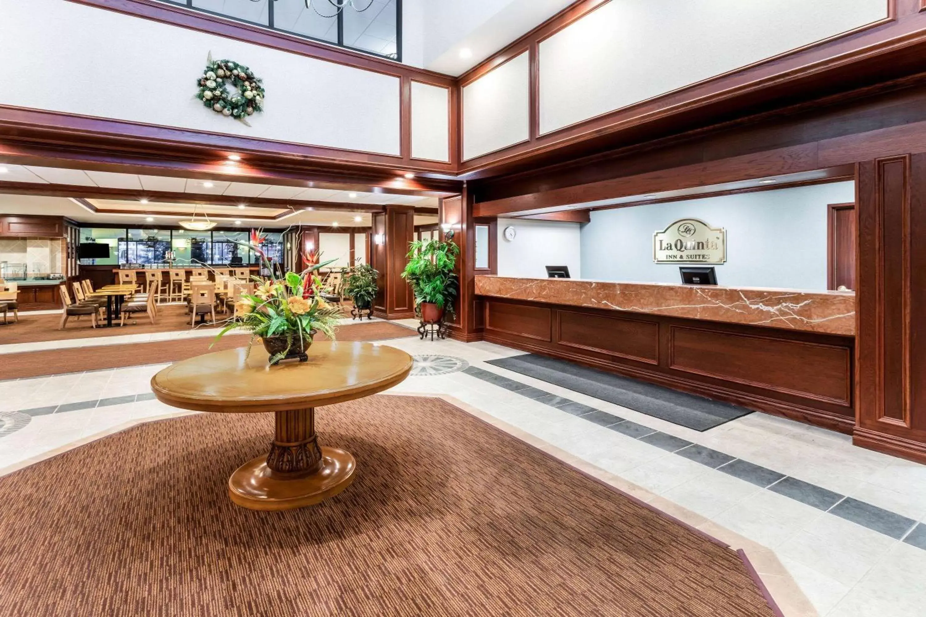 Lobby or reception, Lobby/Reception in La Quinta by Wyndham Madison American Center