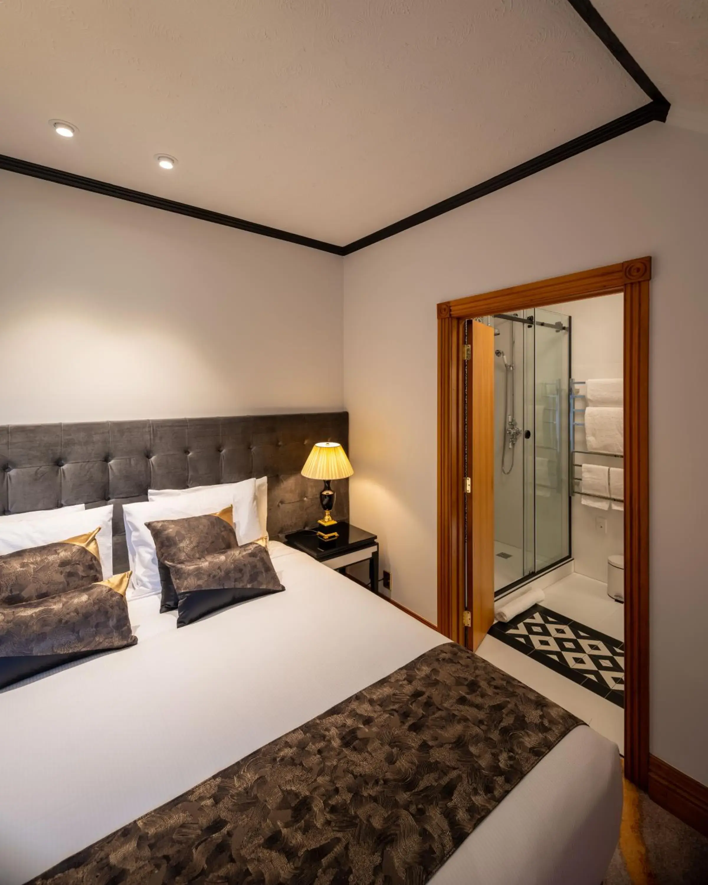 Bedroom, Bed in Hana Lodge