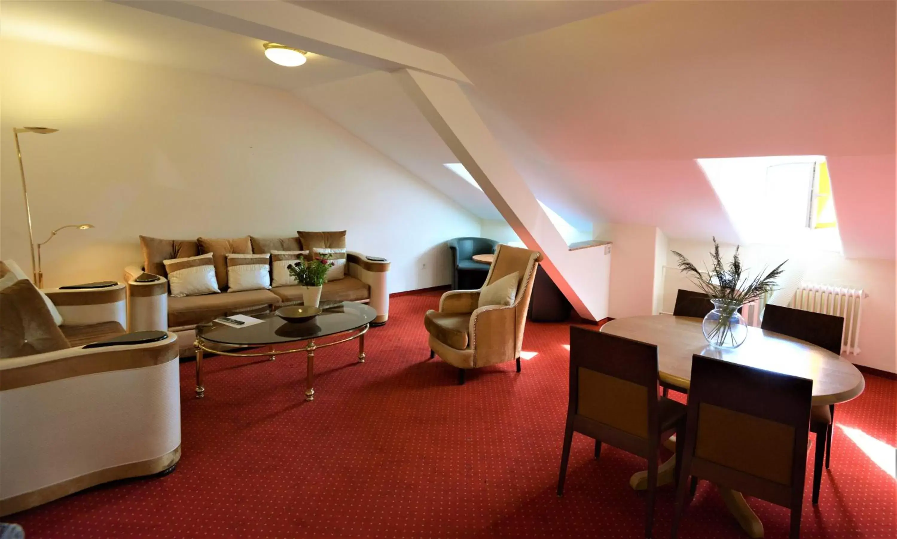 Living room, Seating Area in Hotel am Kochbrunnen