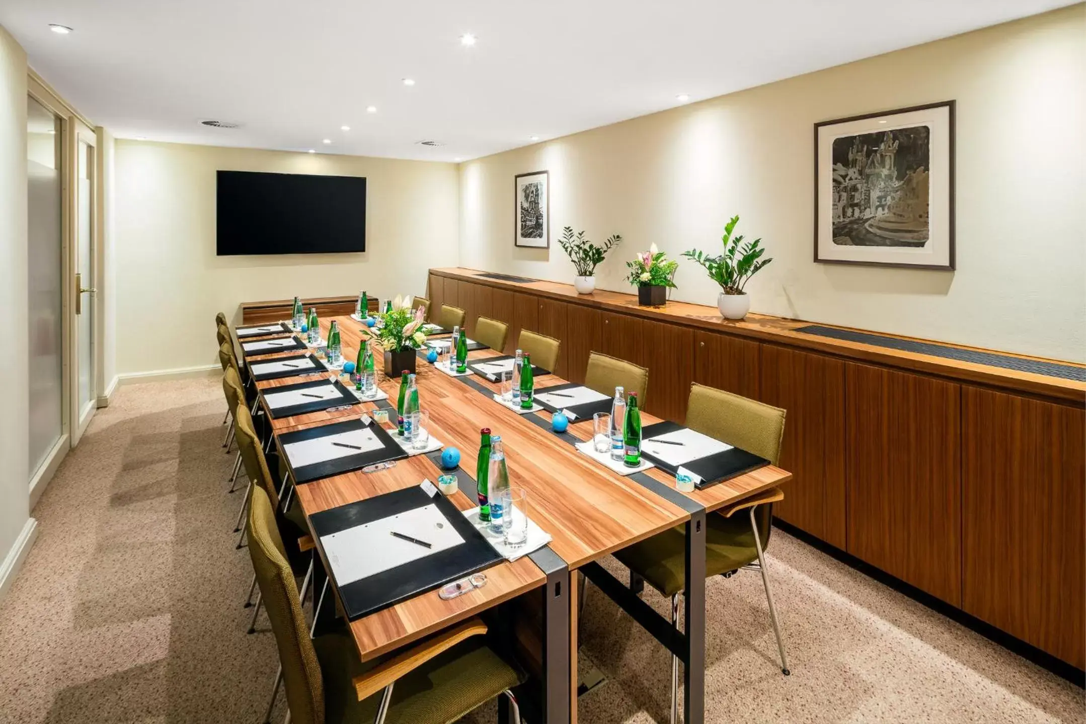 Meeting/conference room, Restaurant/Places to Eat in Mandarin Oriental, Prague
