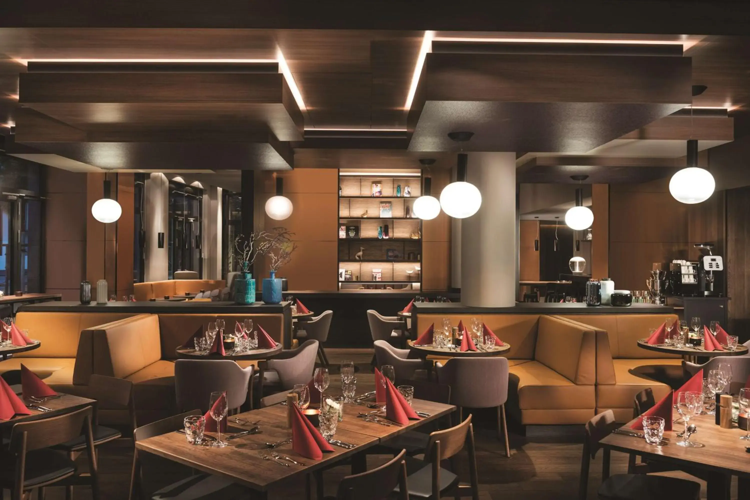 Restaurant/places to eat in Adina Apartment Hotel Frankfurt Westend Restaurant/places to eat in Adina Apartment Hotel Frankfurt Westend