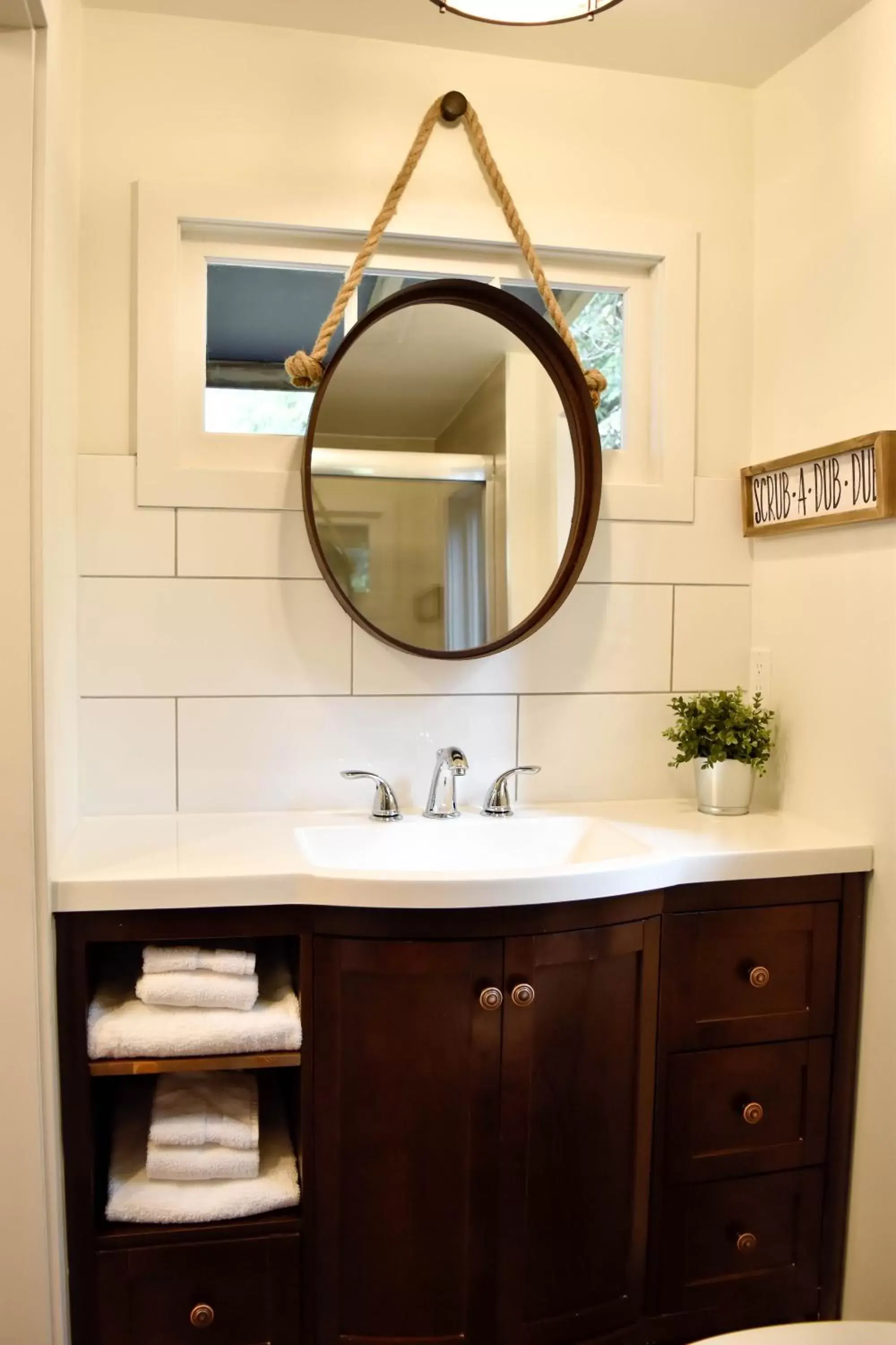 Bathroom in Bramblebank Cottages