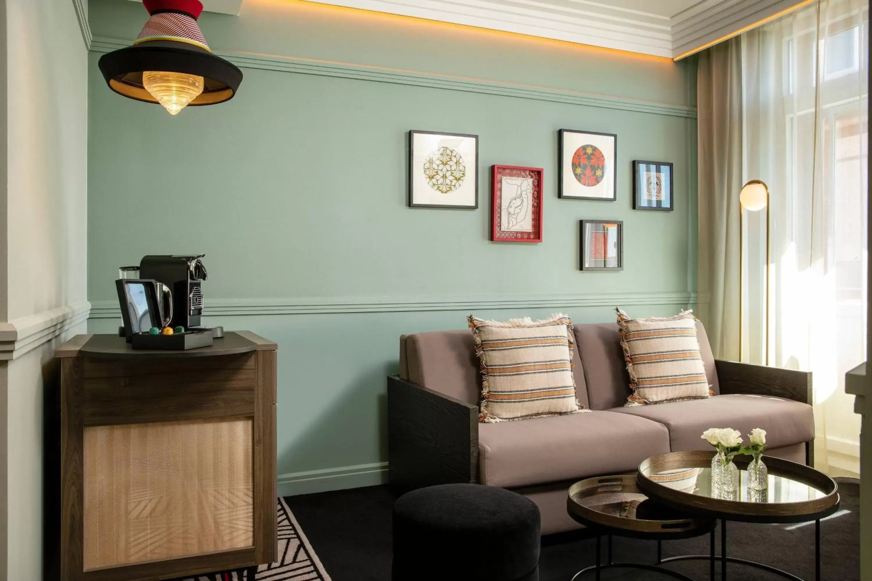 Living room, Seating Area in Maison Rouge Strasbourg Hotel & Spa, Autograph Collection