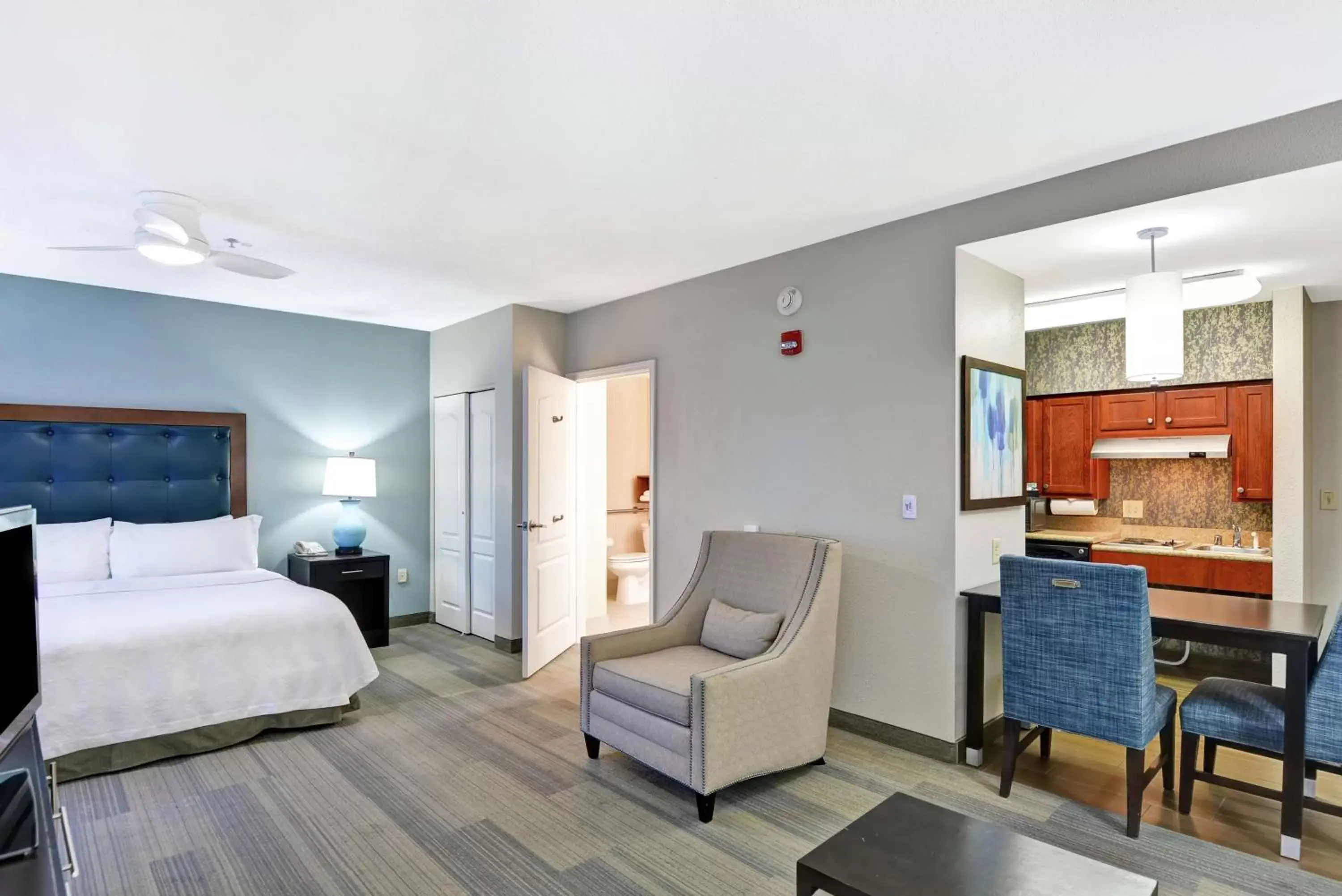 Bedroom in Homewood Suites by Hilton Lexington Fayette Mall