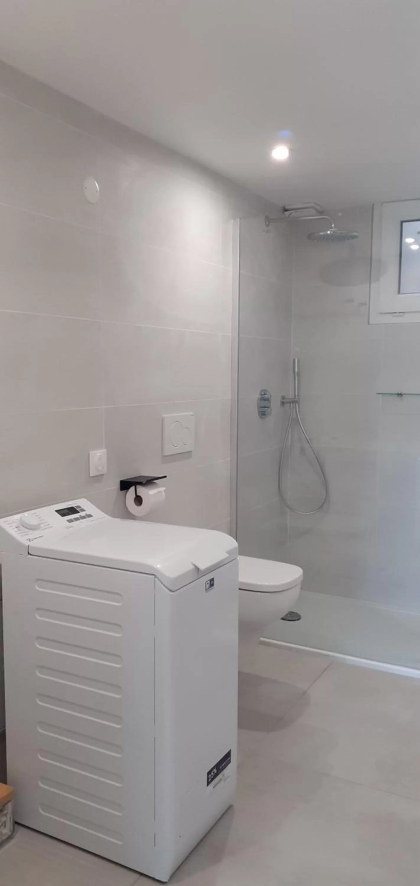 Shower in Au coucher du lac