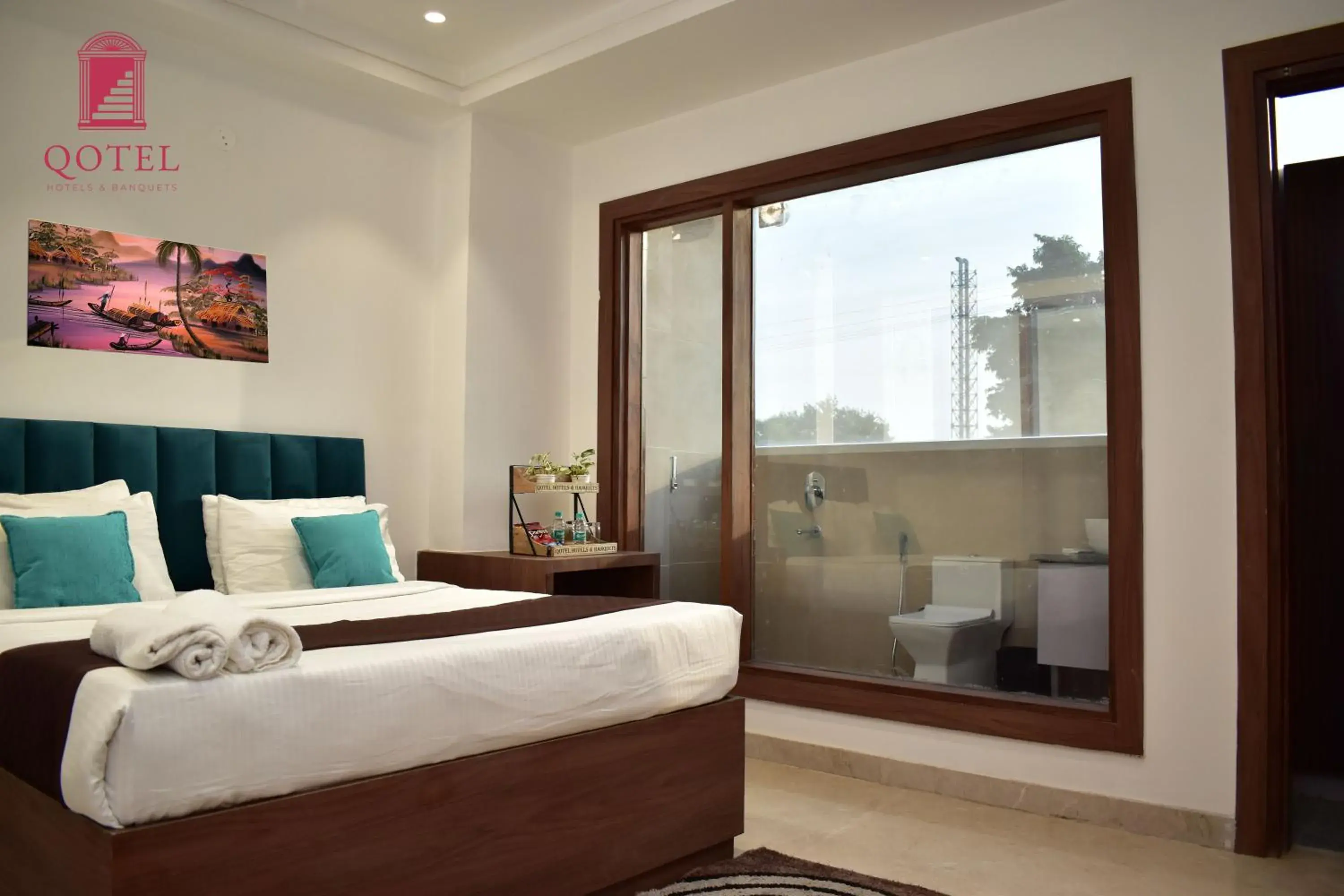 Bed in Hotel Ashok Vihar