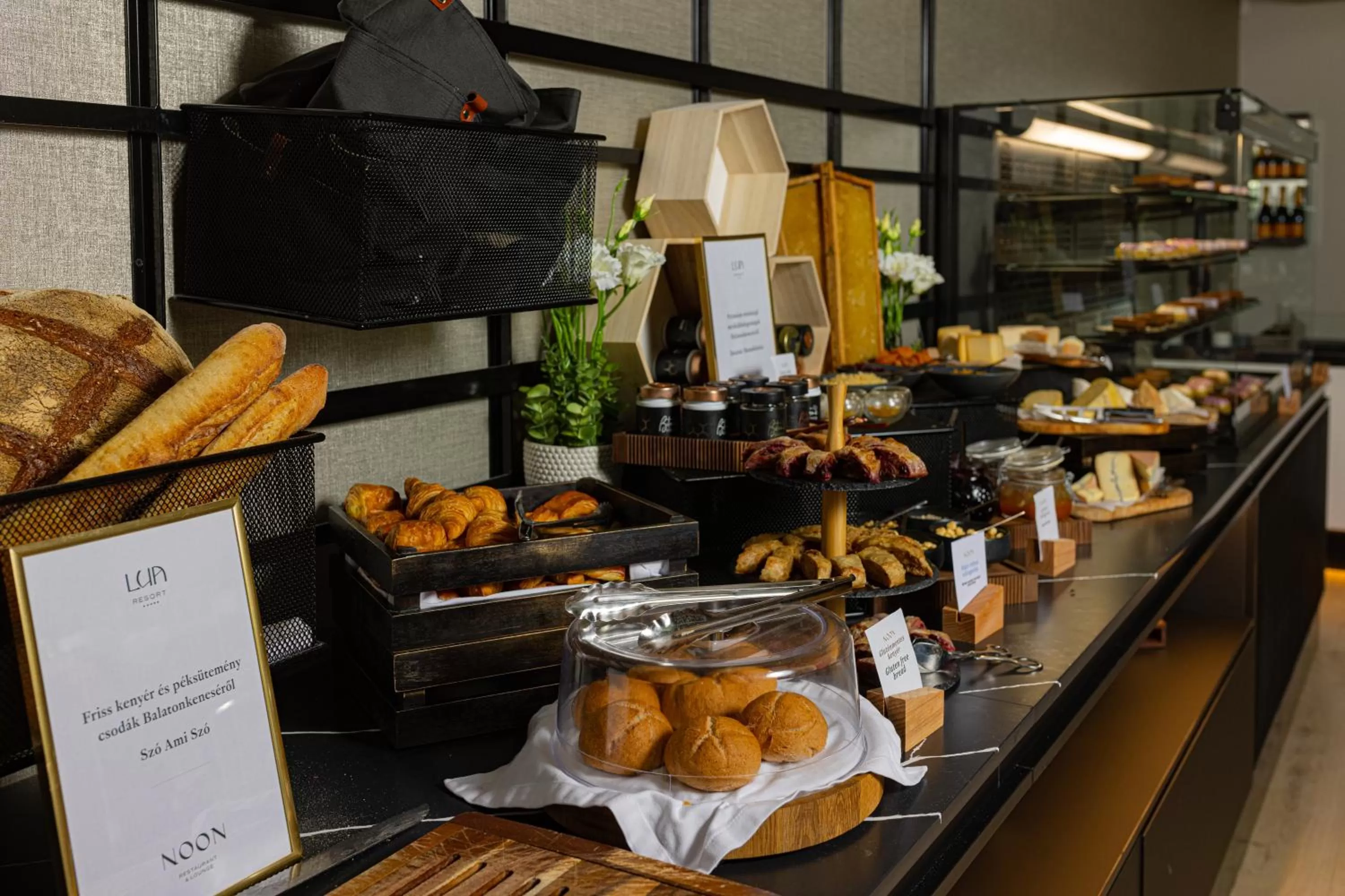 Restaurant/places to eat in LUA Resort - Adults only