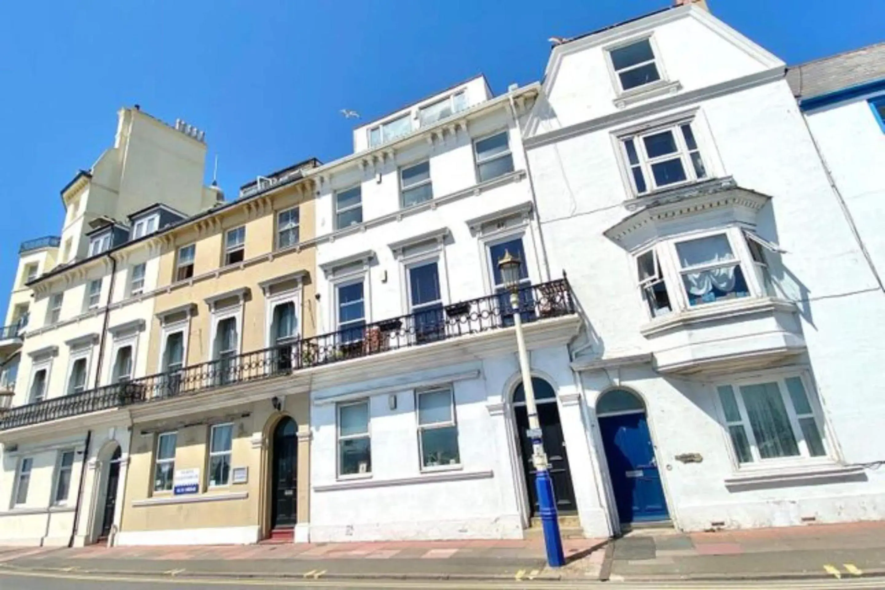 Facade/entrance, Property Building in OYO Marine Parade Hotel, Eastbourne Pier
