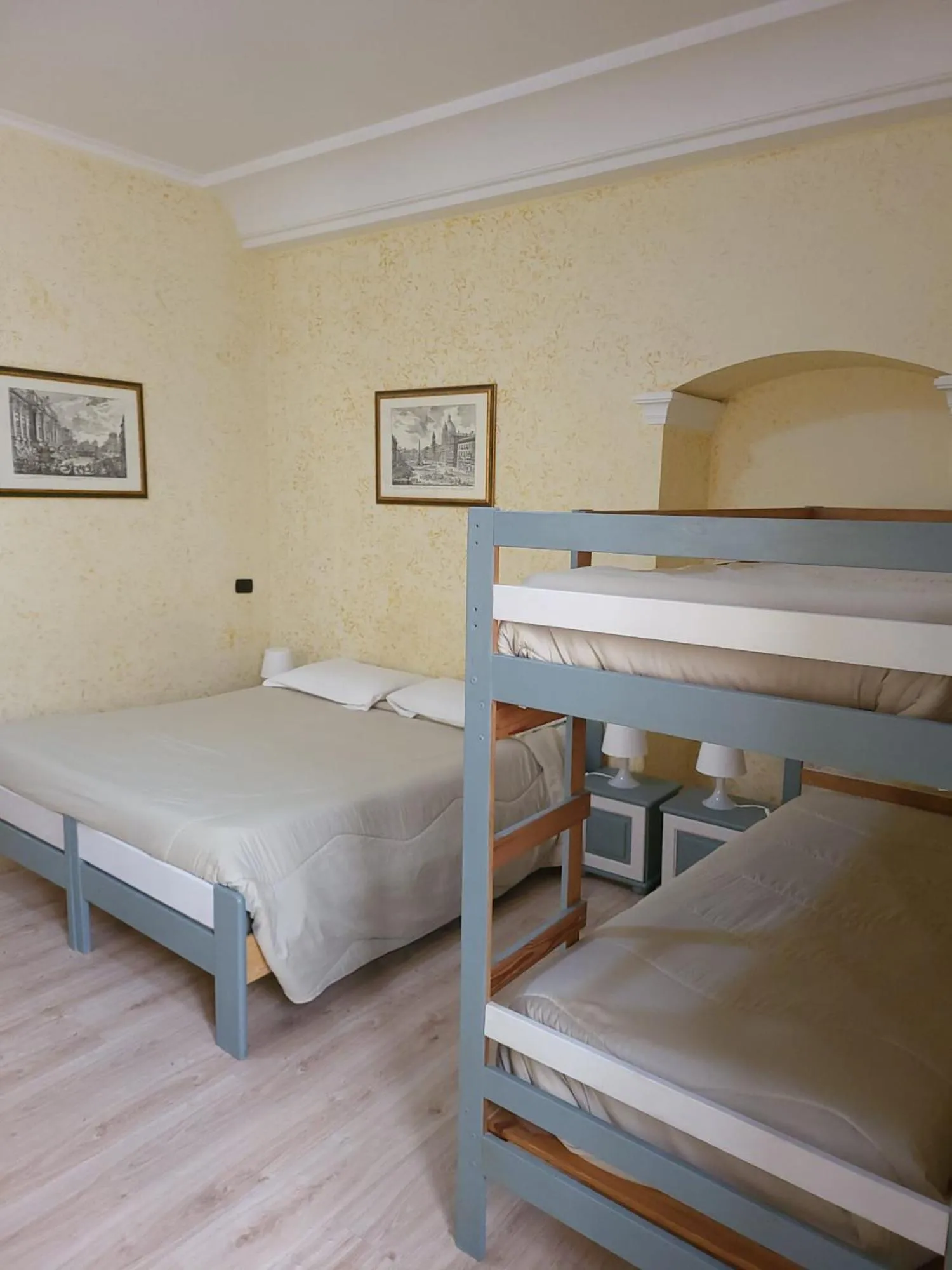 Bed in St. Peter's Rooms Rome