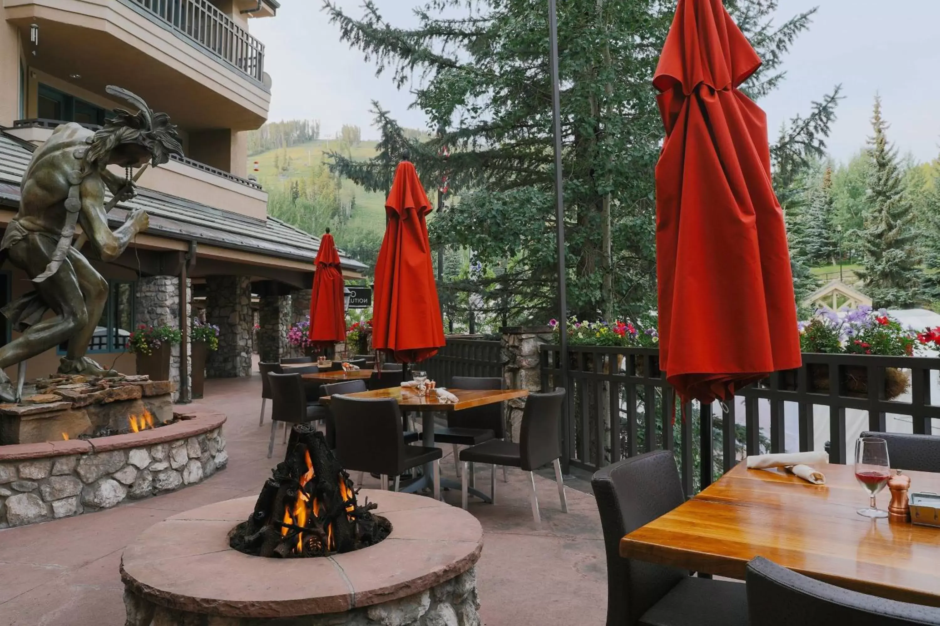 Restaurant/Places to Eat in Beaver Creek Lodge, Autograph Collection