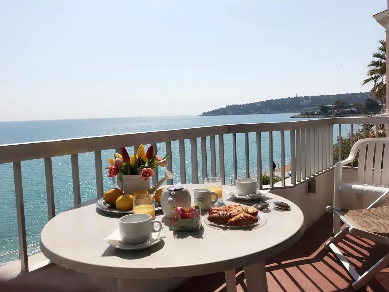 Continental breakfast in Hôtel Le Dauphin