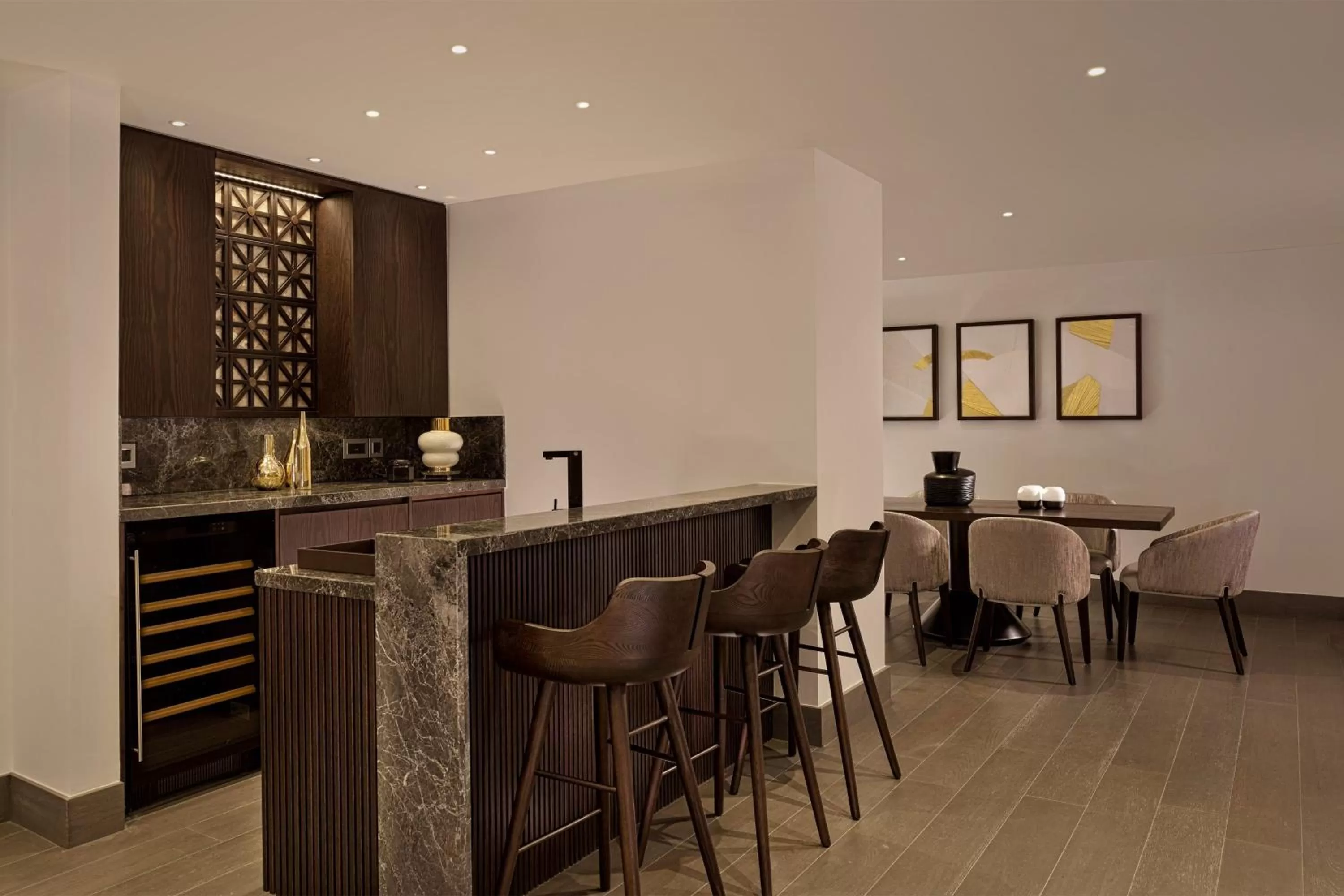 Lounge or bar in Parklane, a Luxury Collection Resort & Spa, Limassol