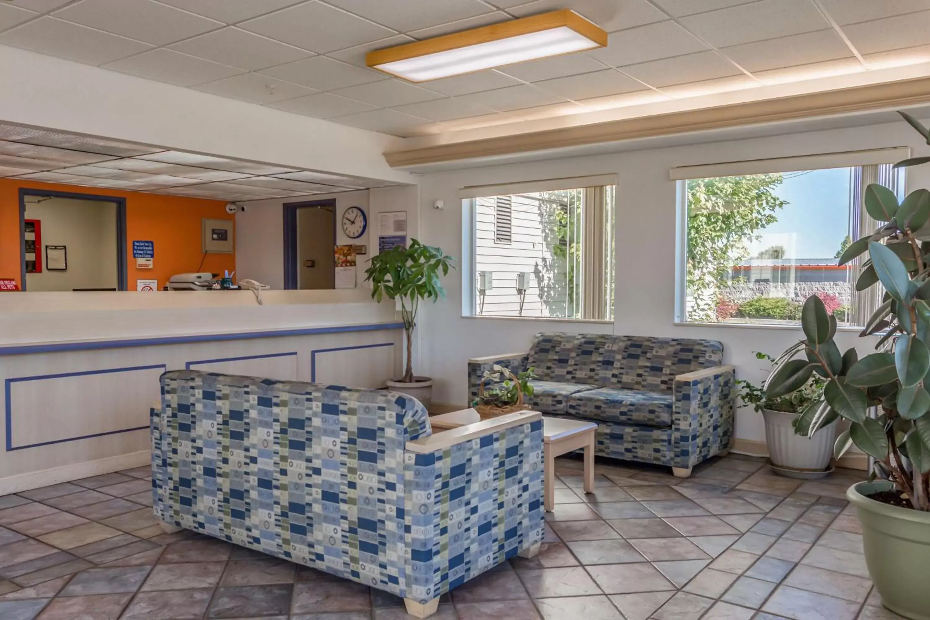 Lobby or reception, Lobby/Reception in Motel 6-Redmond, OR