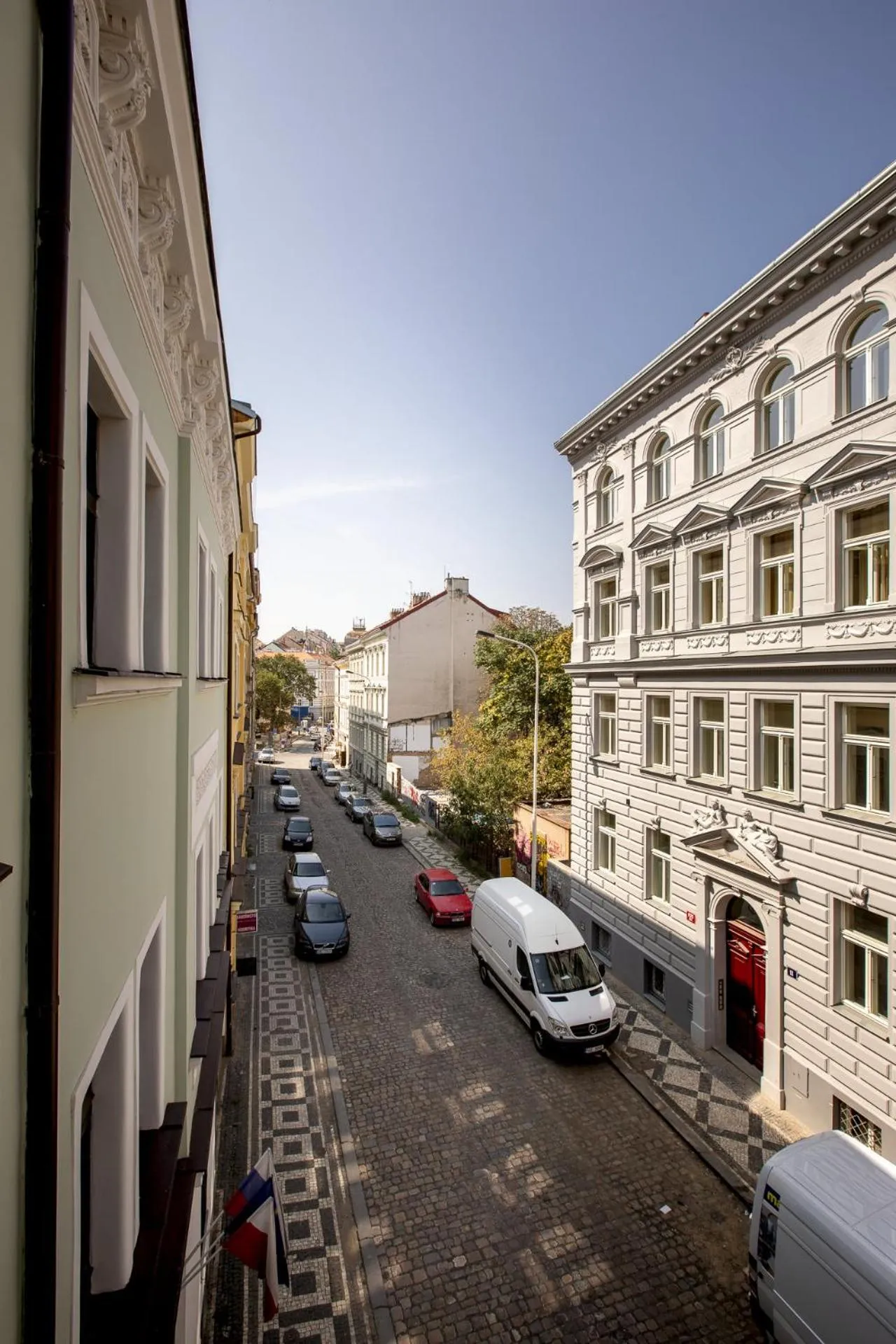 Facade/entrance in Sir Toby's Midtown