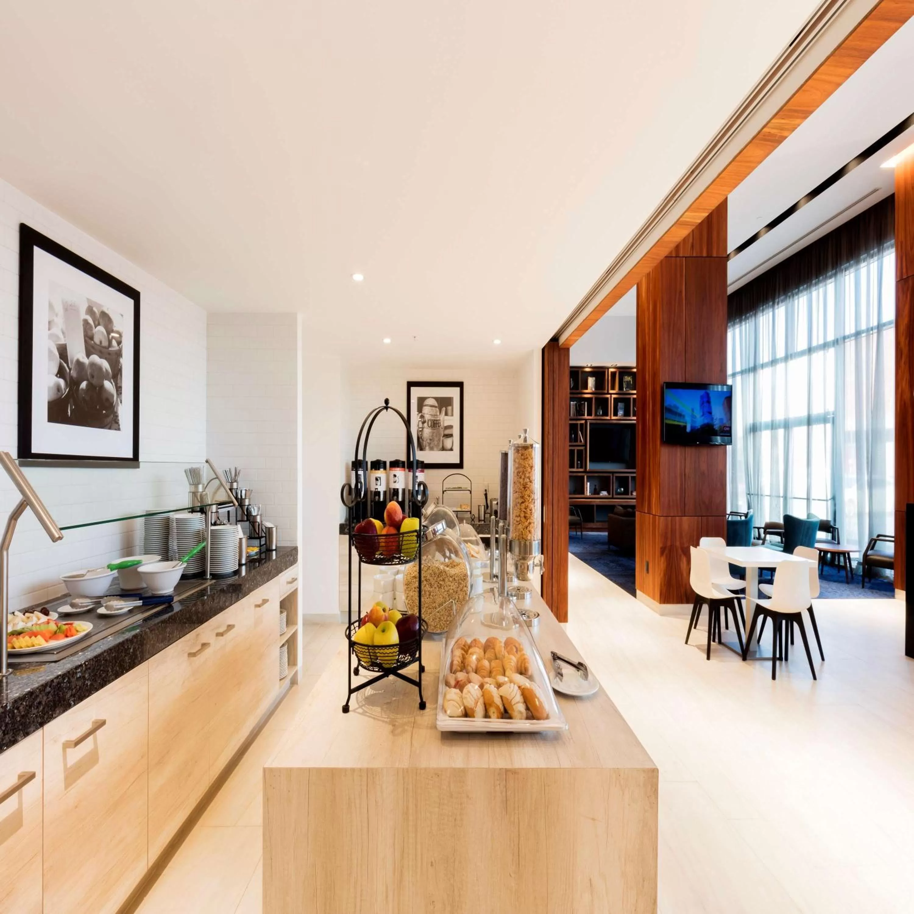 Dining area in Hampton Inn By Hilton Cancun Cumbres