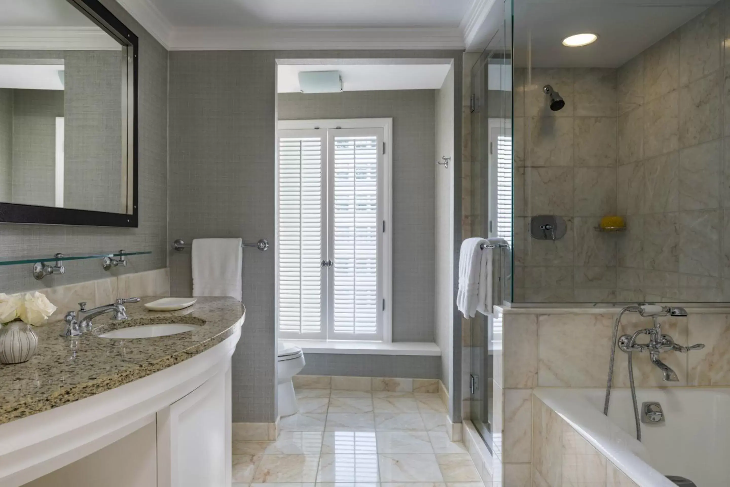 Bathroom in Four Seasons Hotel San Francisco