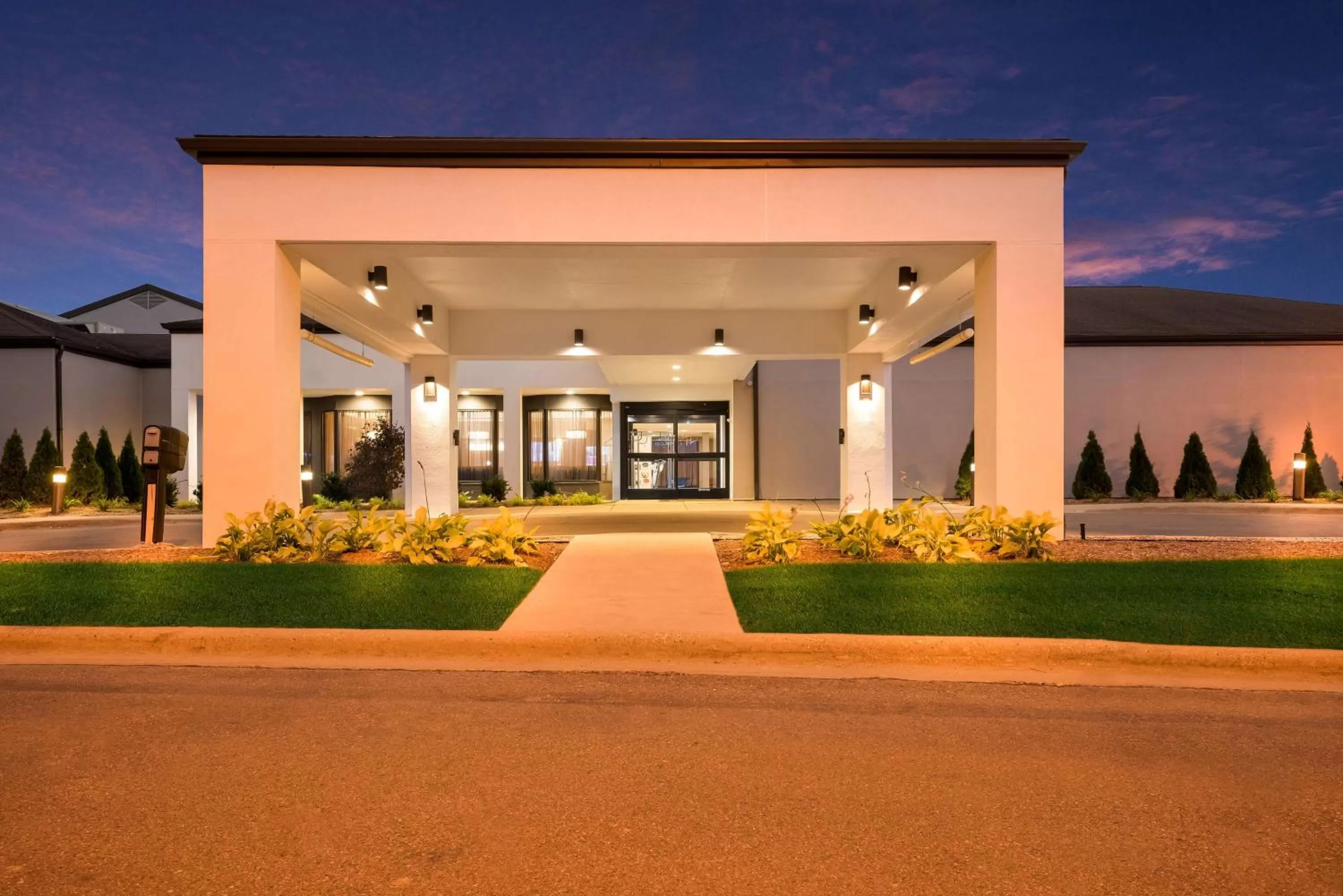 Property building in Sonesta Select Detroit Auburn Hills