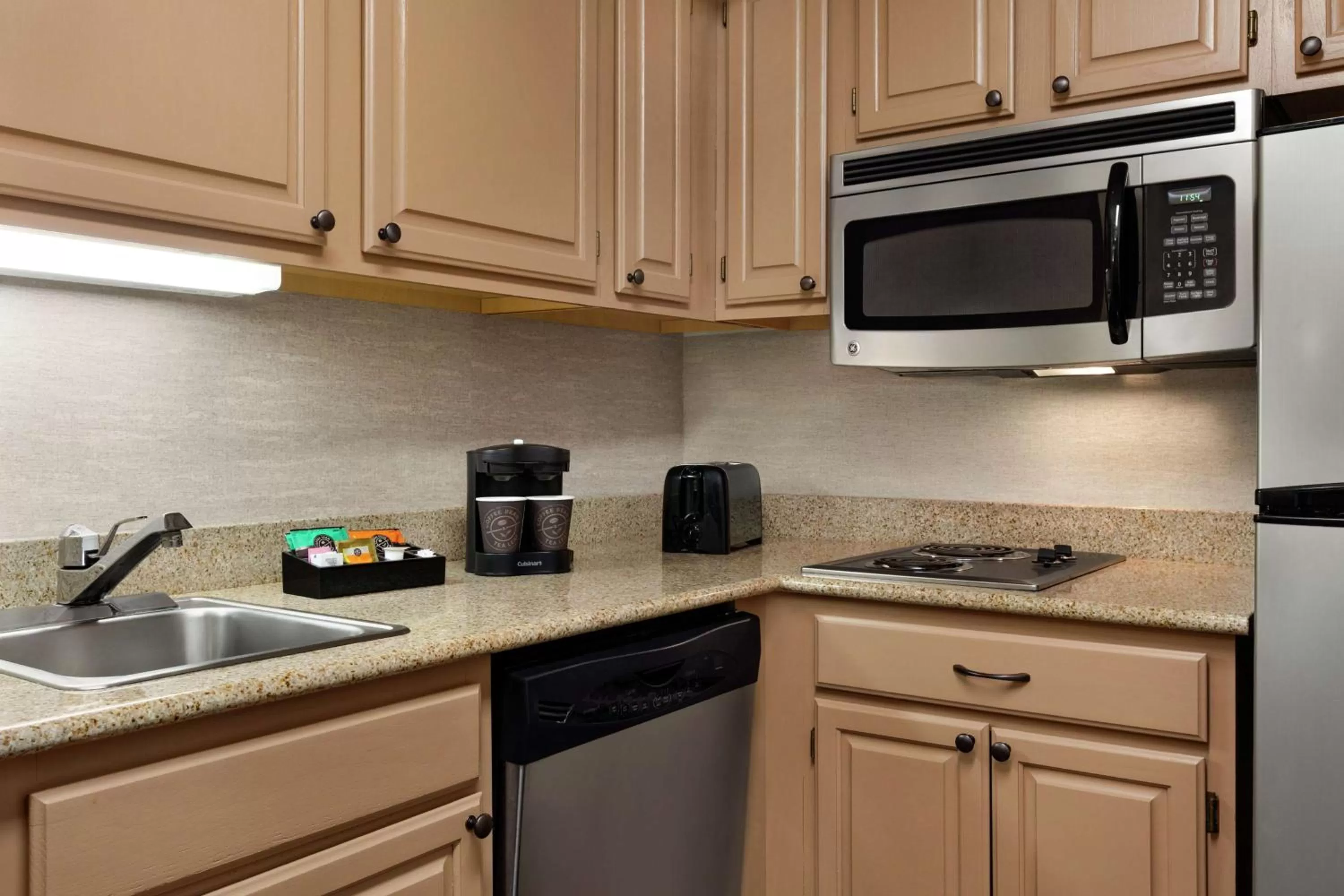 Kitchen or kitchenette in Homewood Suites Syracuse-Liverpool