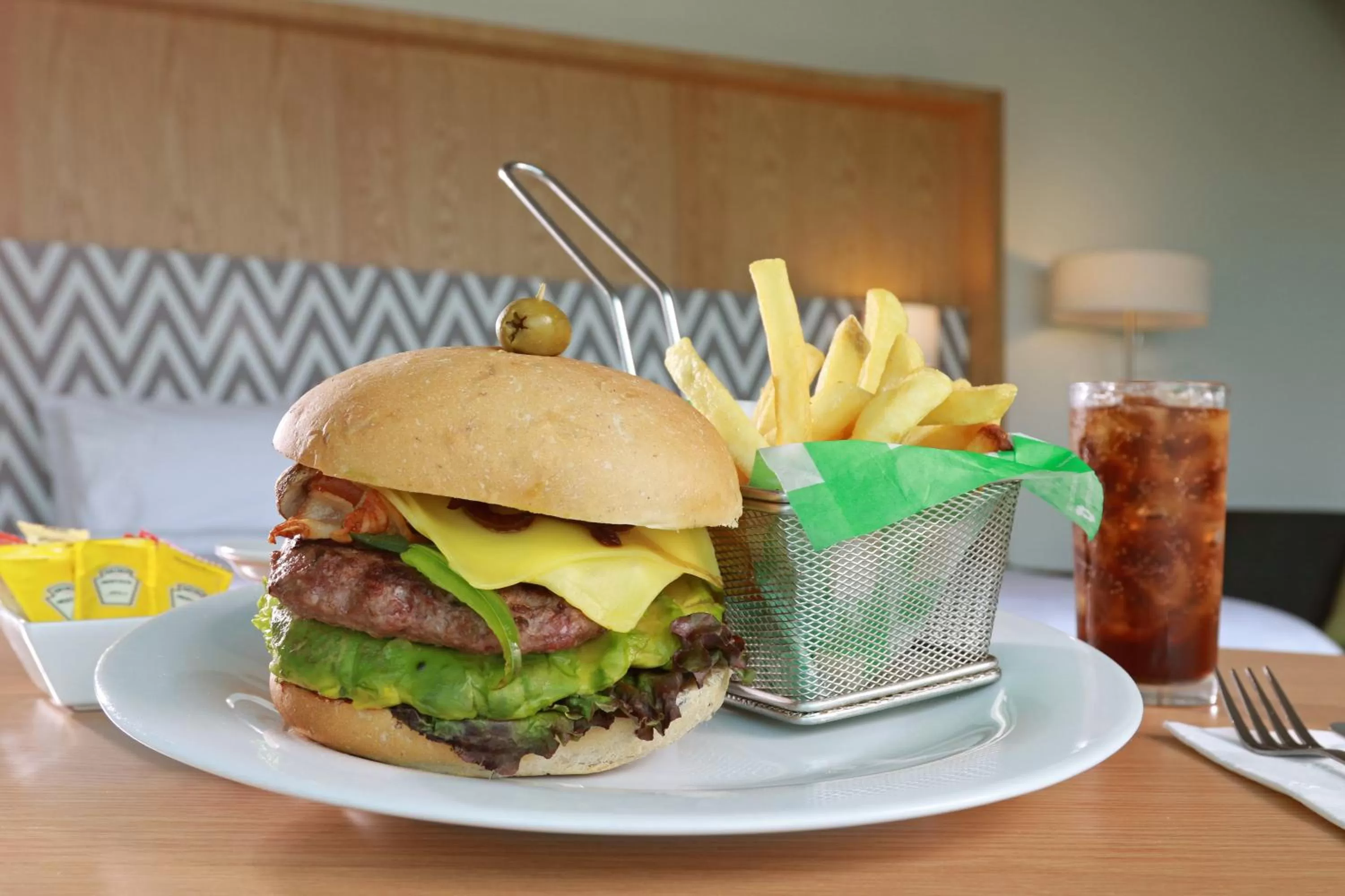 Bedroom in Holiday Inn Queretaro Zona Krystal by IHG