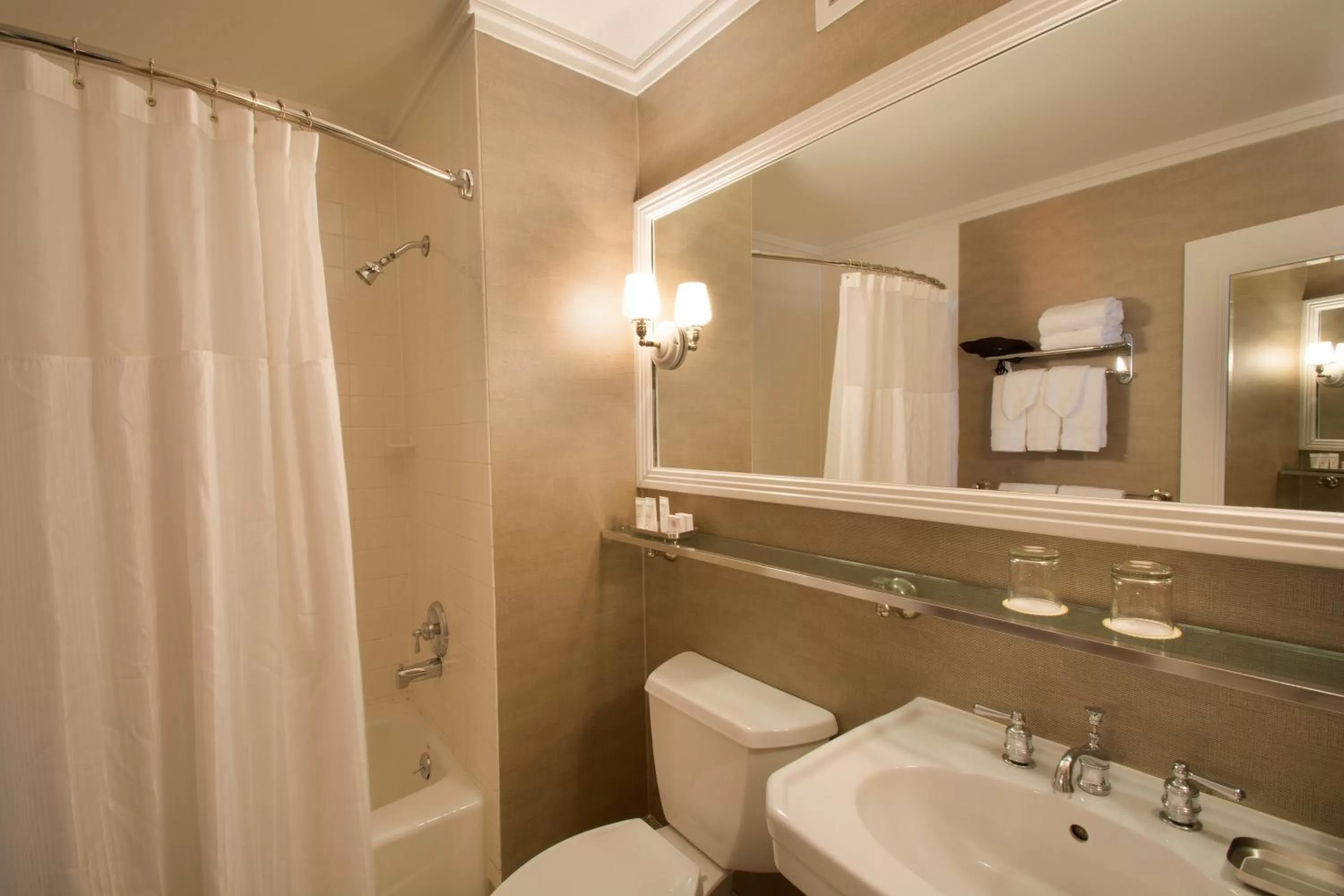 Bathroom in Sentinel Hotel