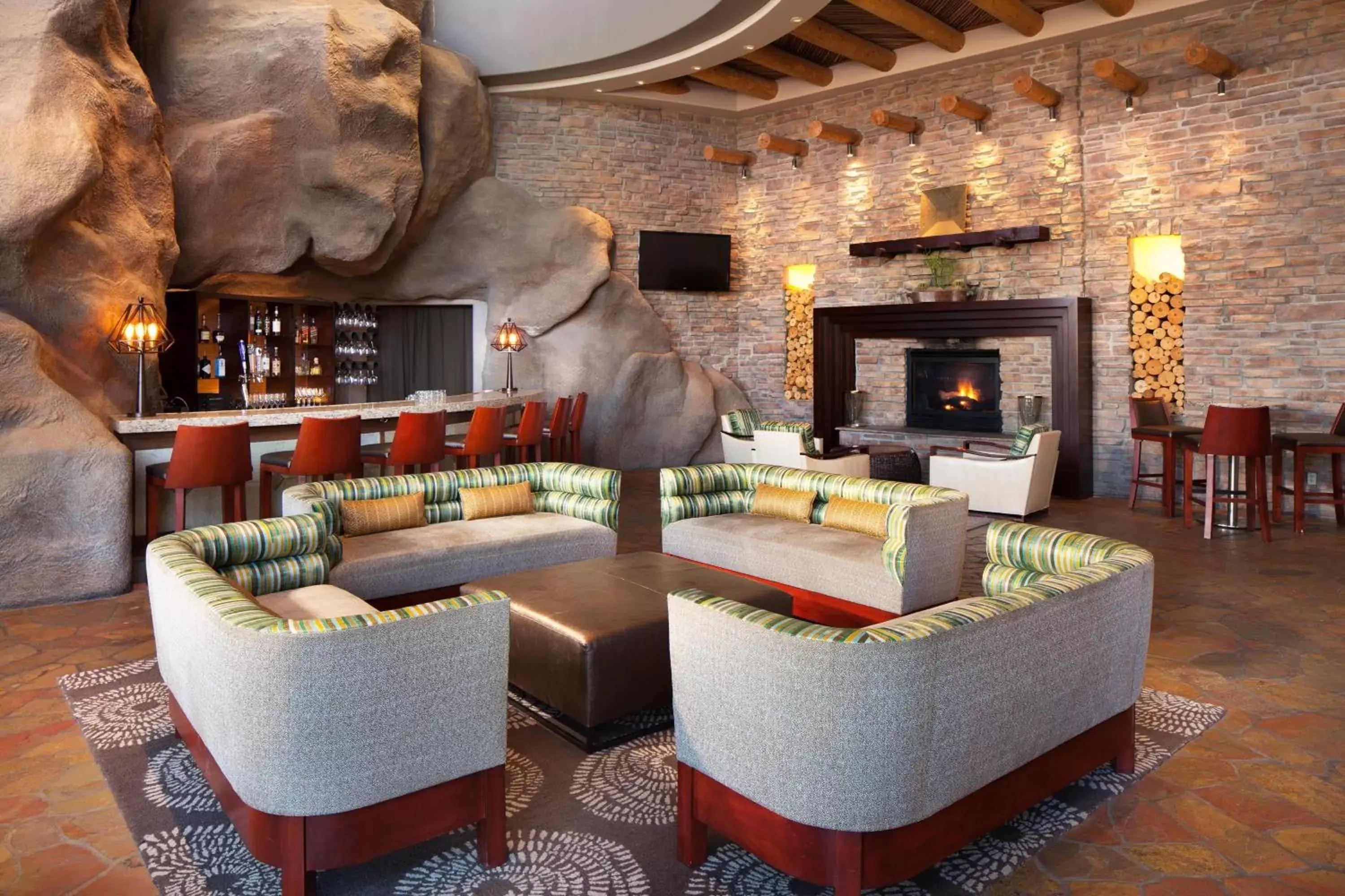 Lobby or reception, Lounge/Bar in Sheraton Grand at Wild Horse Pass