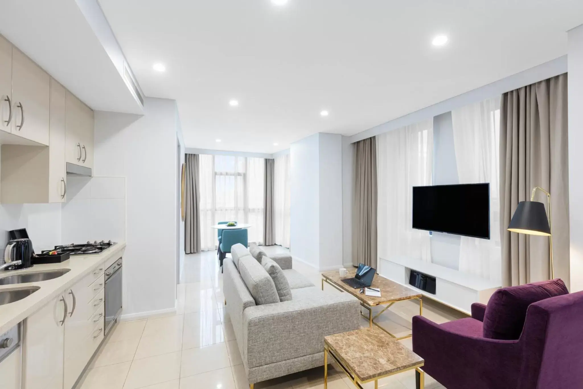 Kitchen or kitchenette, Seating Area in Meriton Suites Pitt Street, Sydney