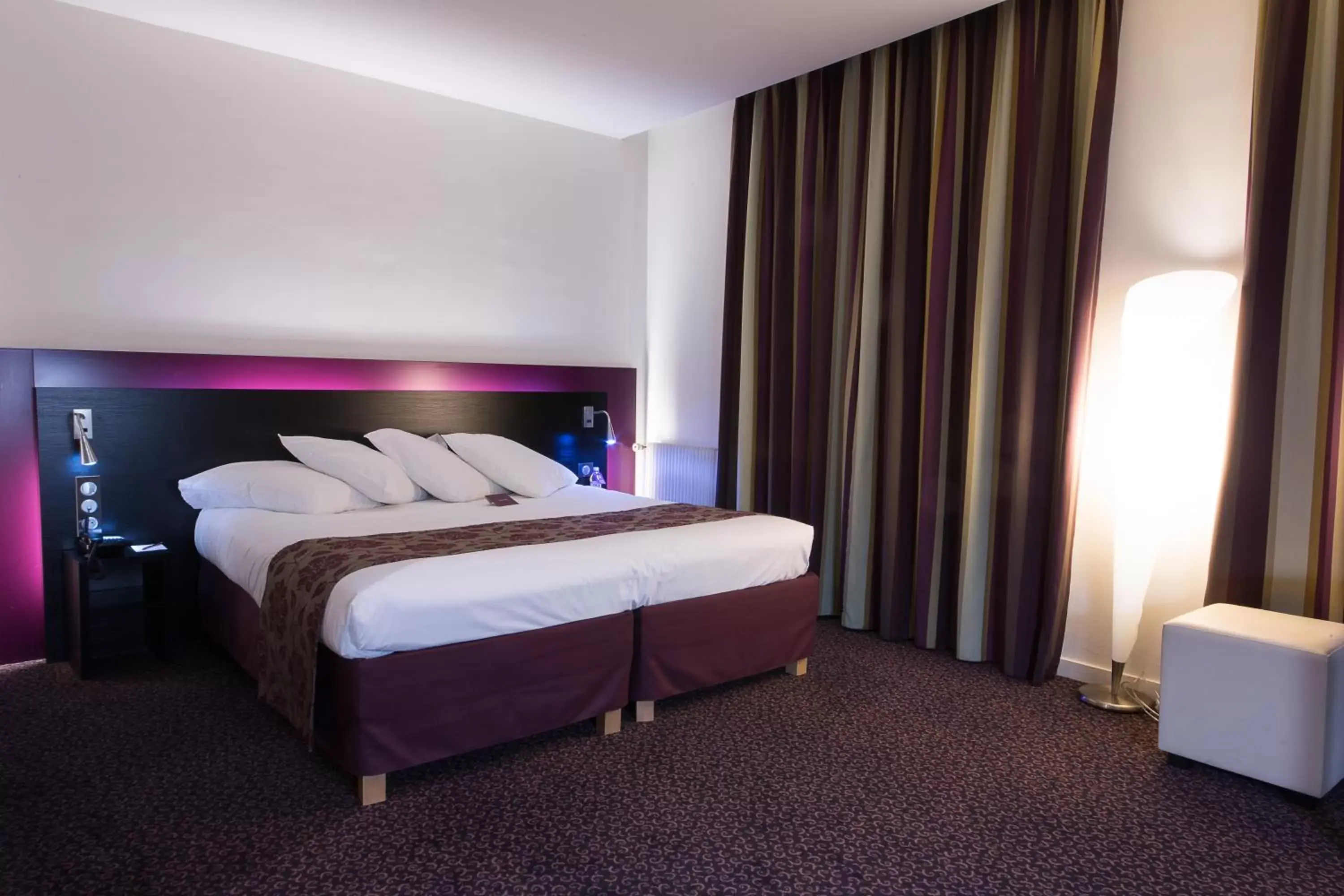 Bedroom, Bed in Mercure Lille Roubaix Grand Hôtel