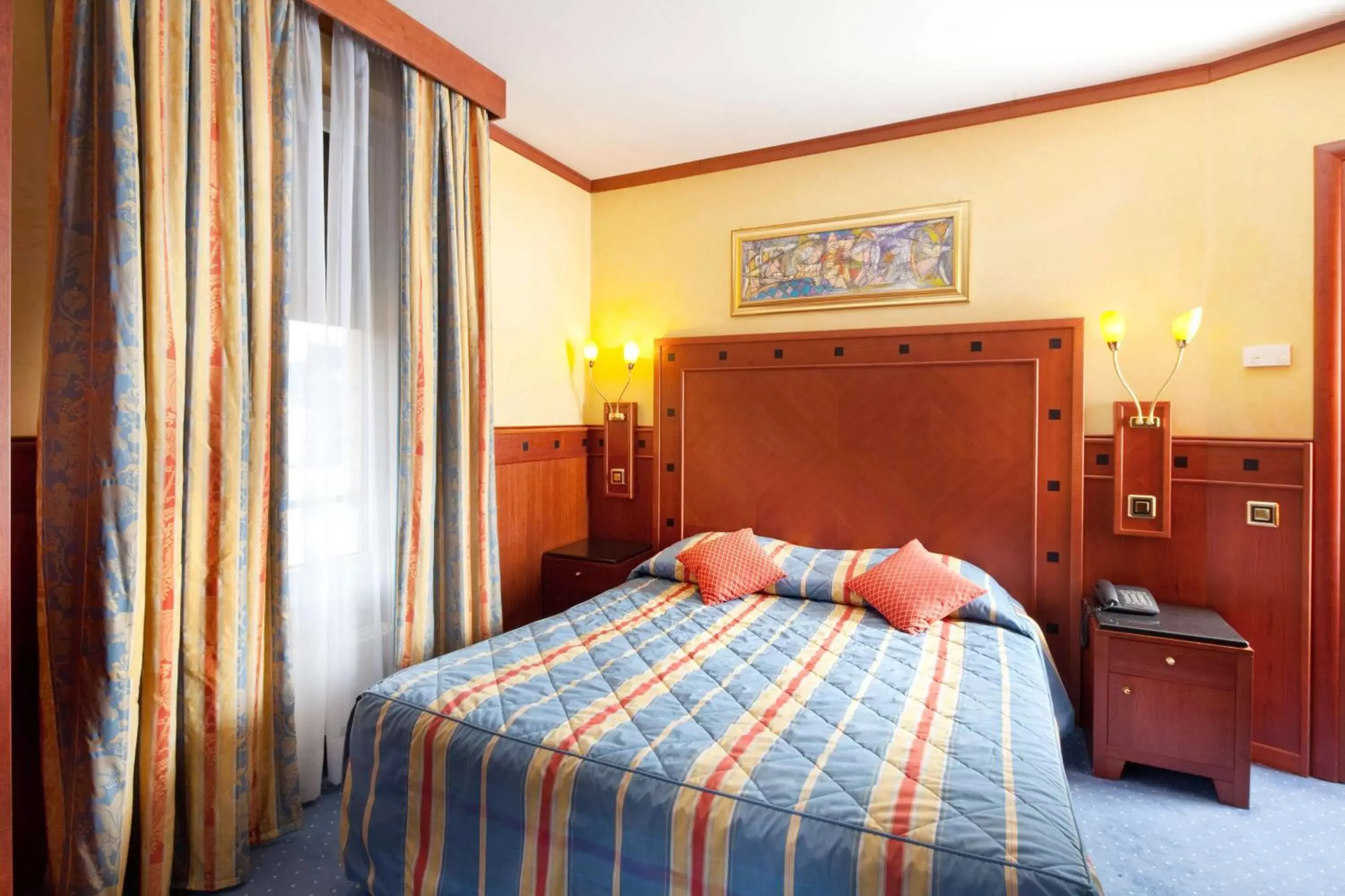 Bed in Hotel Strasbourg