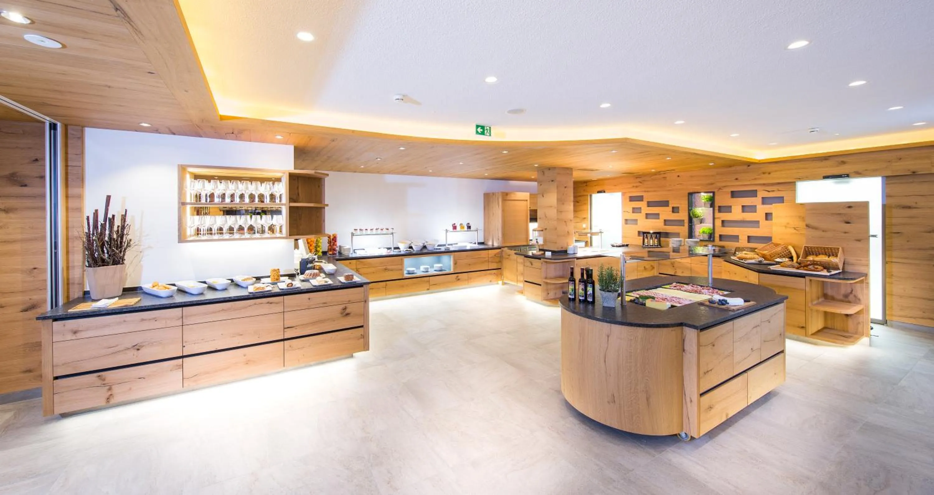 Buffet breakfast in Hotel Grüner Baum