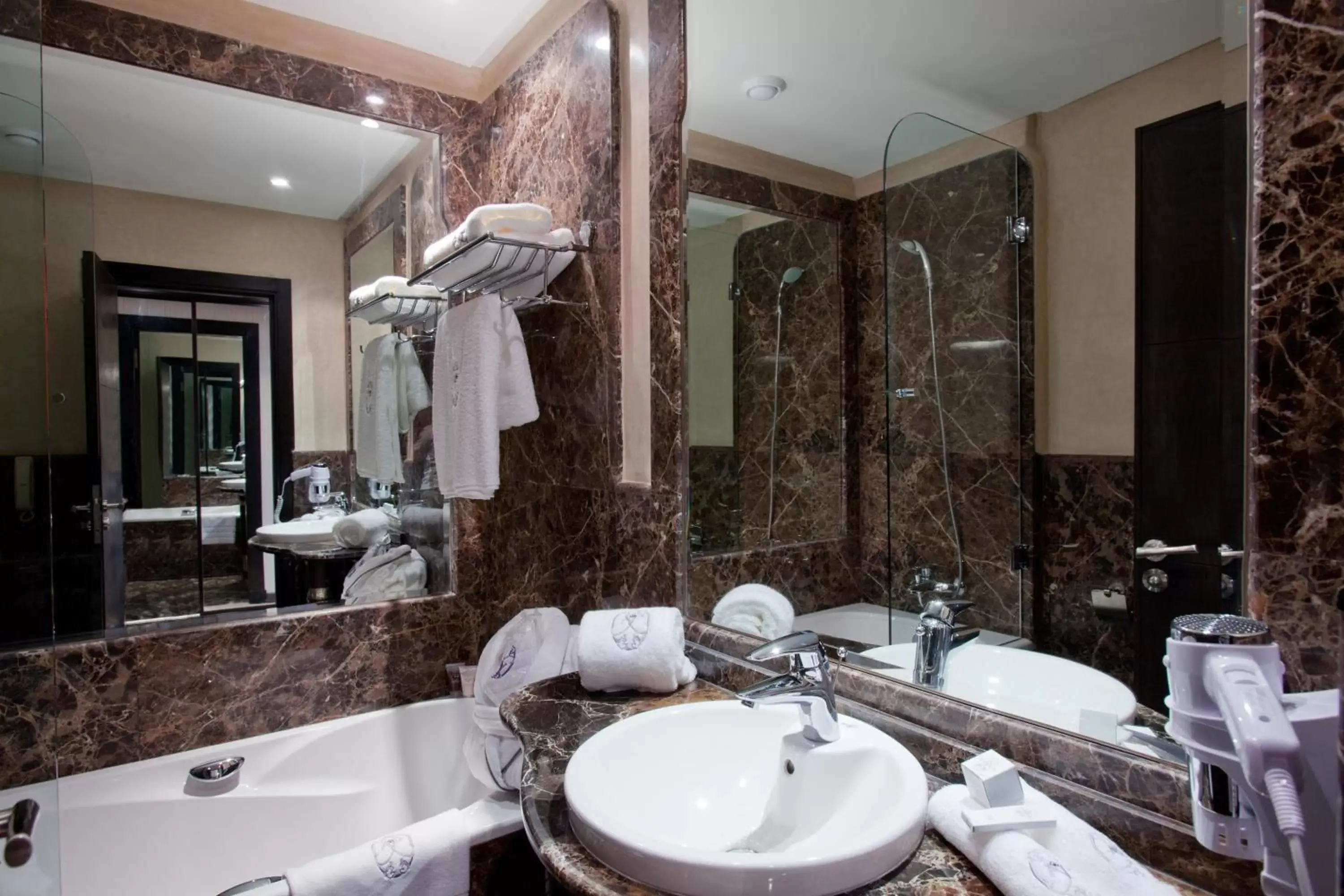 Bathroom in Art Palace Suites & Spa