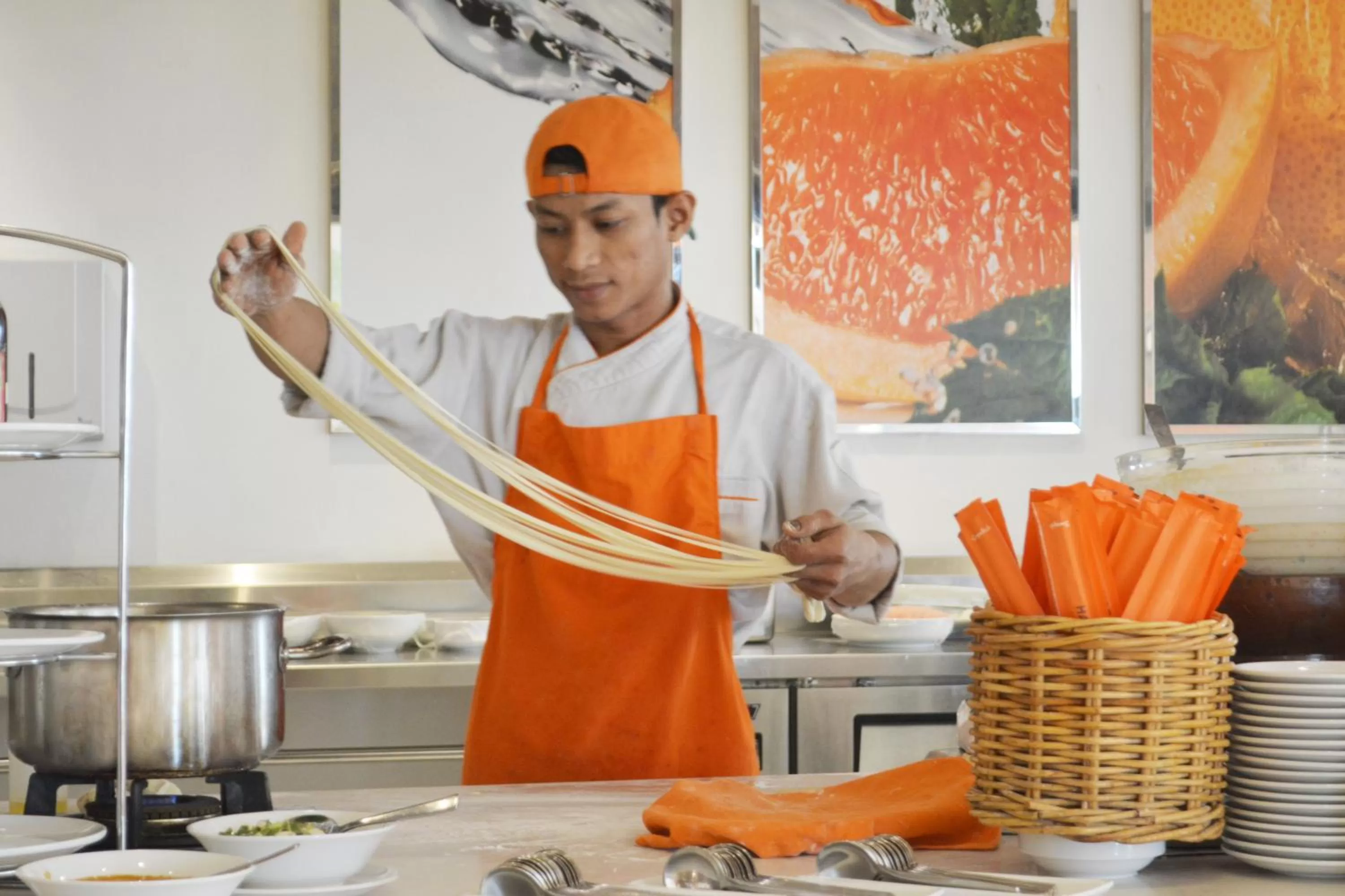 Restaurant/places to eat in HARRIS Hotel & Conventions Bekasi