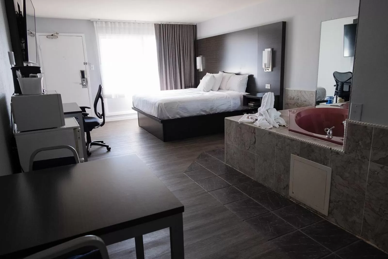 Photo of the whole room, Bed in Envi Boutique Hotel Henderson-Evansville South