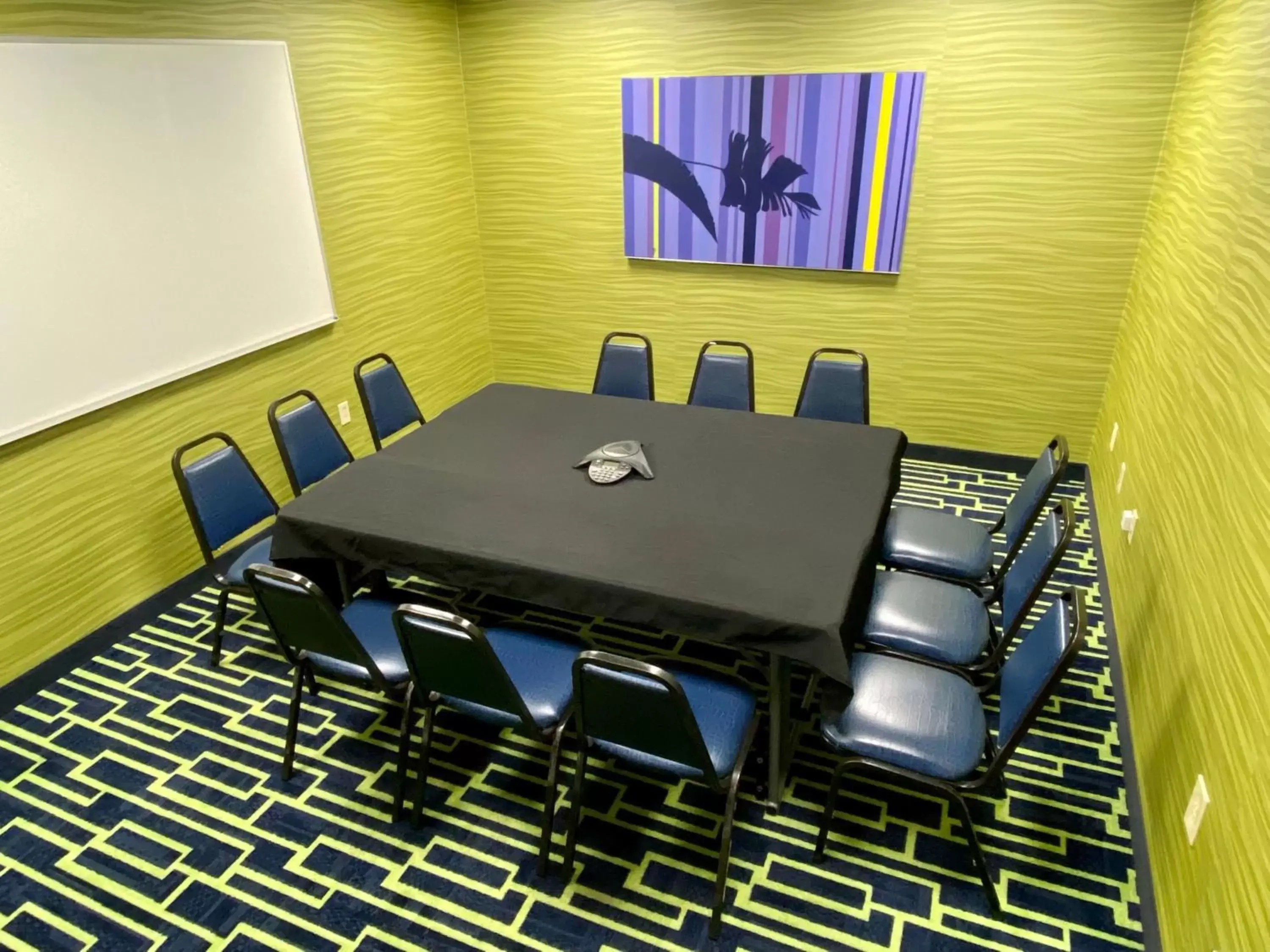 Meeting/conference room in Holiday Inn Express & Suites Plant City, an IHG Hotel