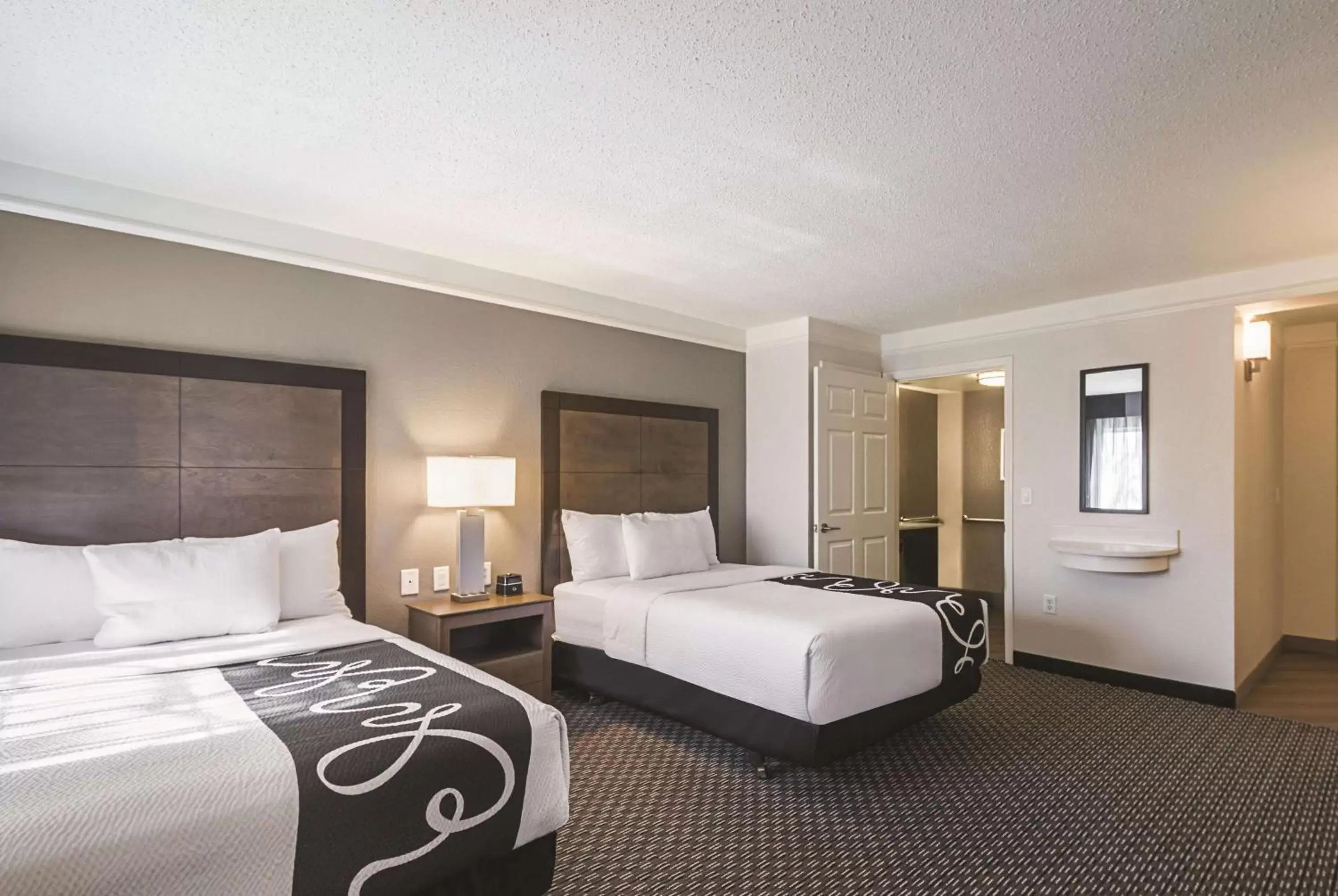 Photo of the whole room, Bed in La Quinta by Wyndham Austin at The Domain