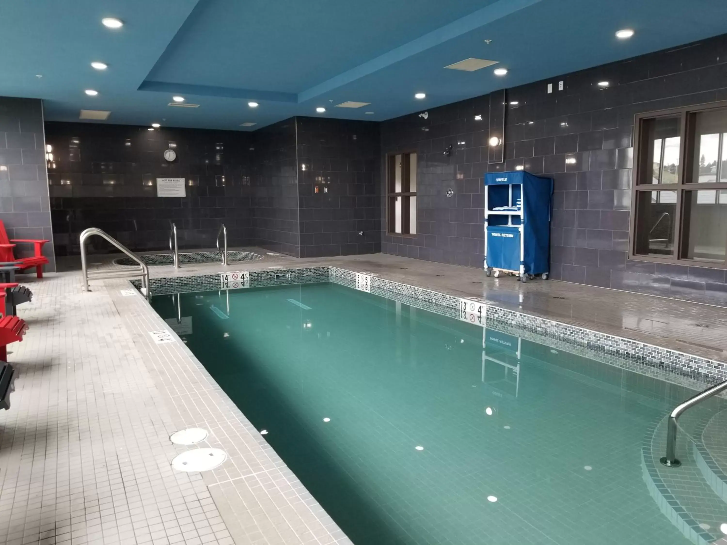 Swimming Pool in Wingate by Wyndham Kamloops