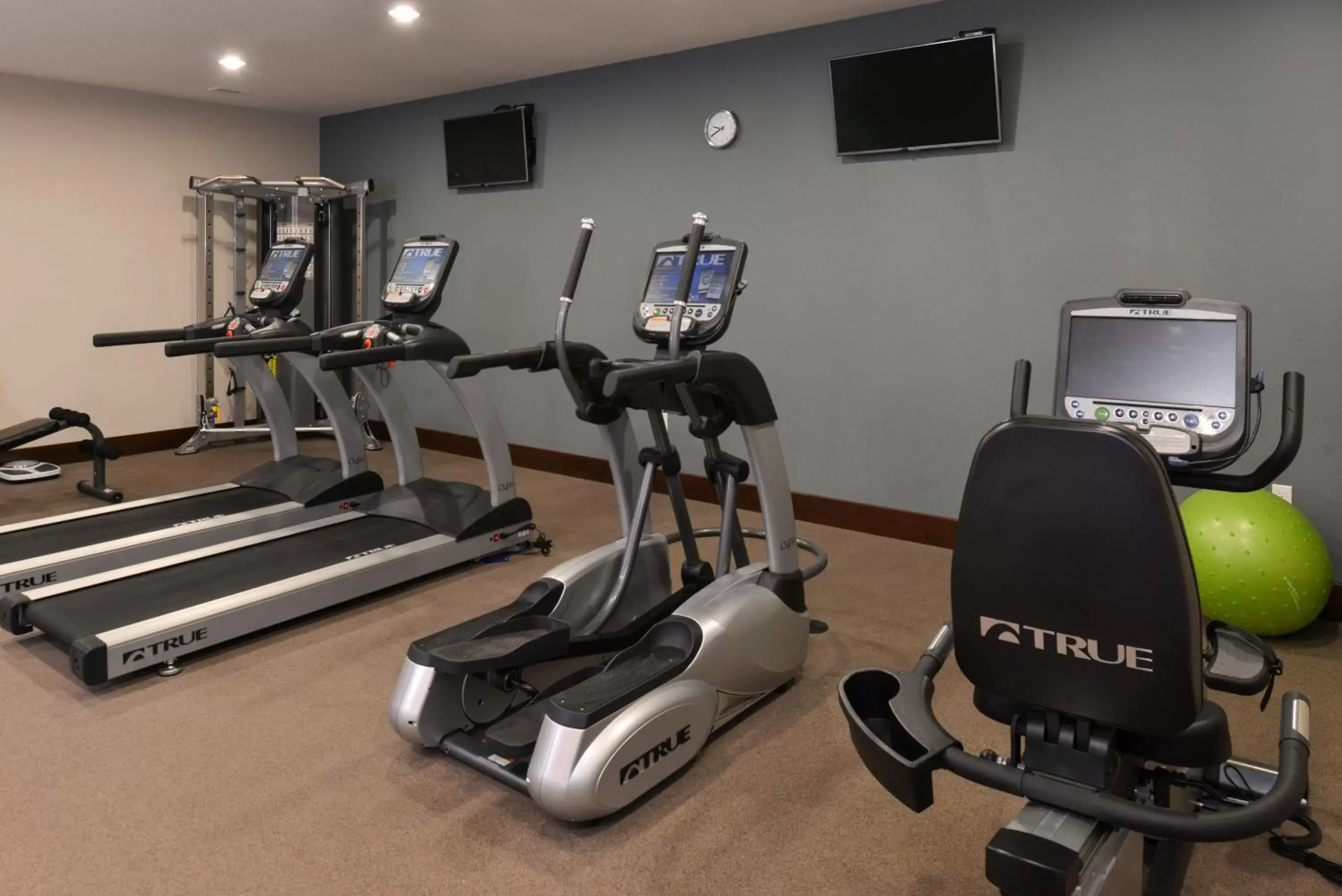 Fitness centre/facilities, Fitness Center/Facilities in Legacy Suites Donaldsonville